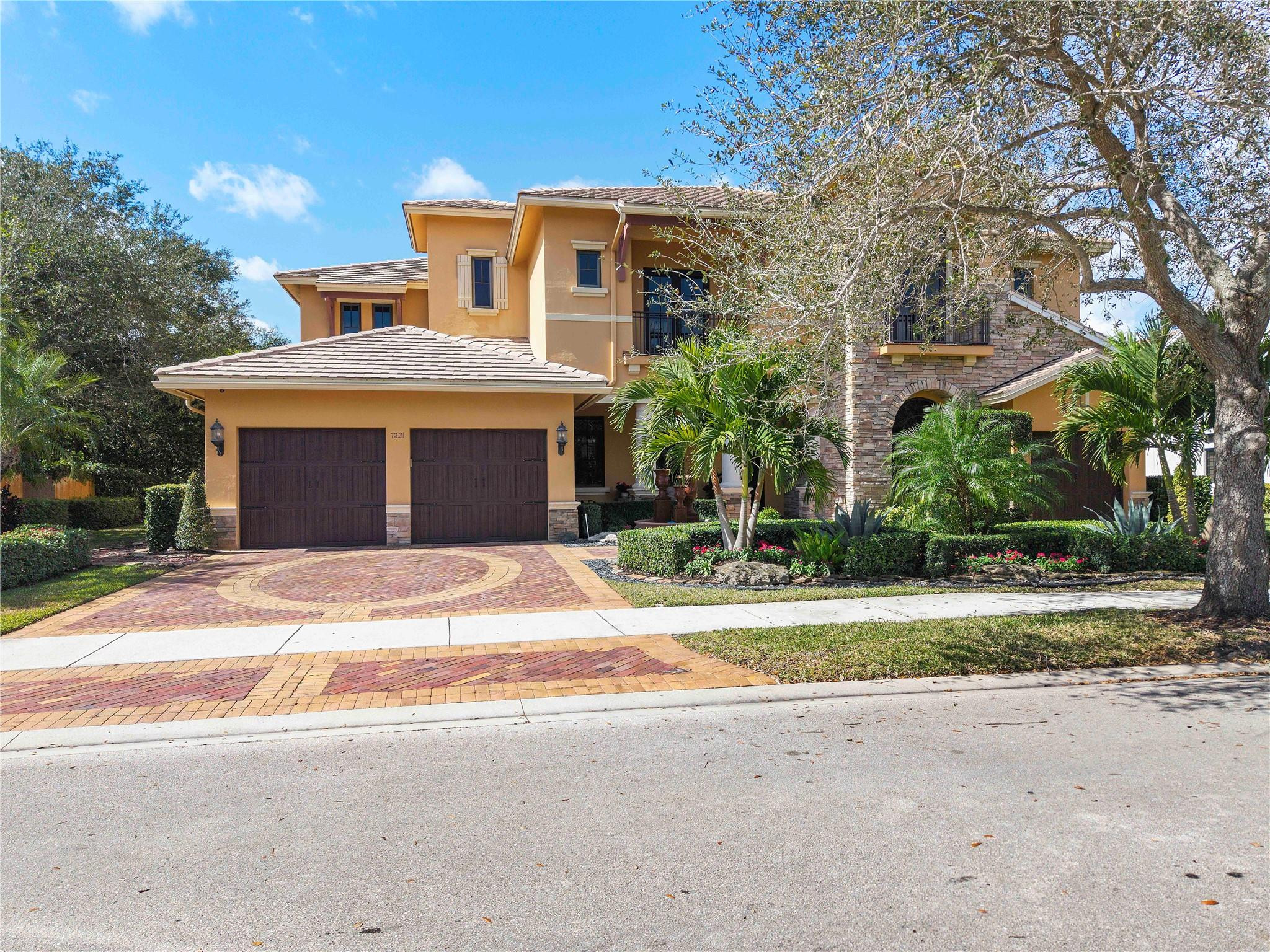 7221 Lemon Grass Drive