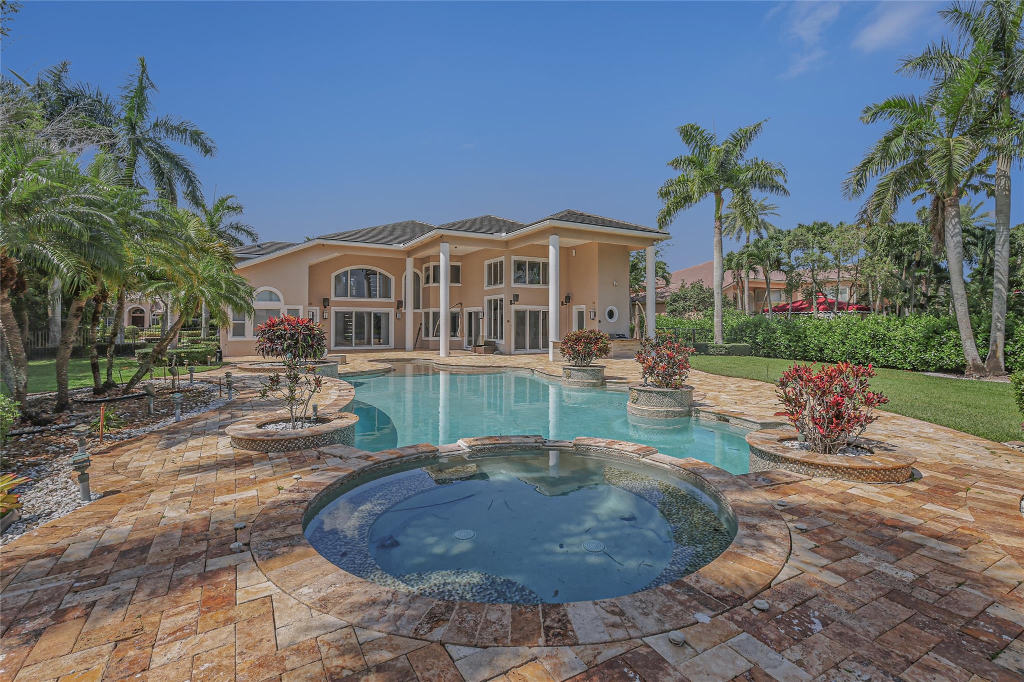 LONG LAKE RANCHES - Residential