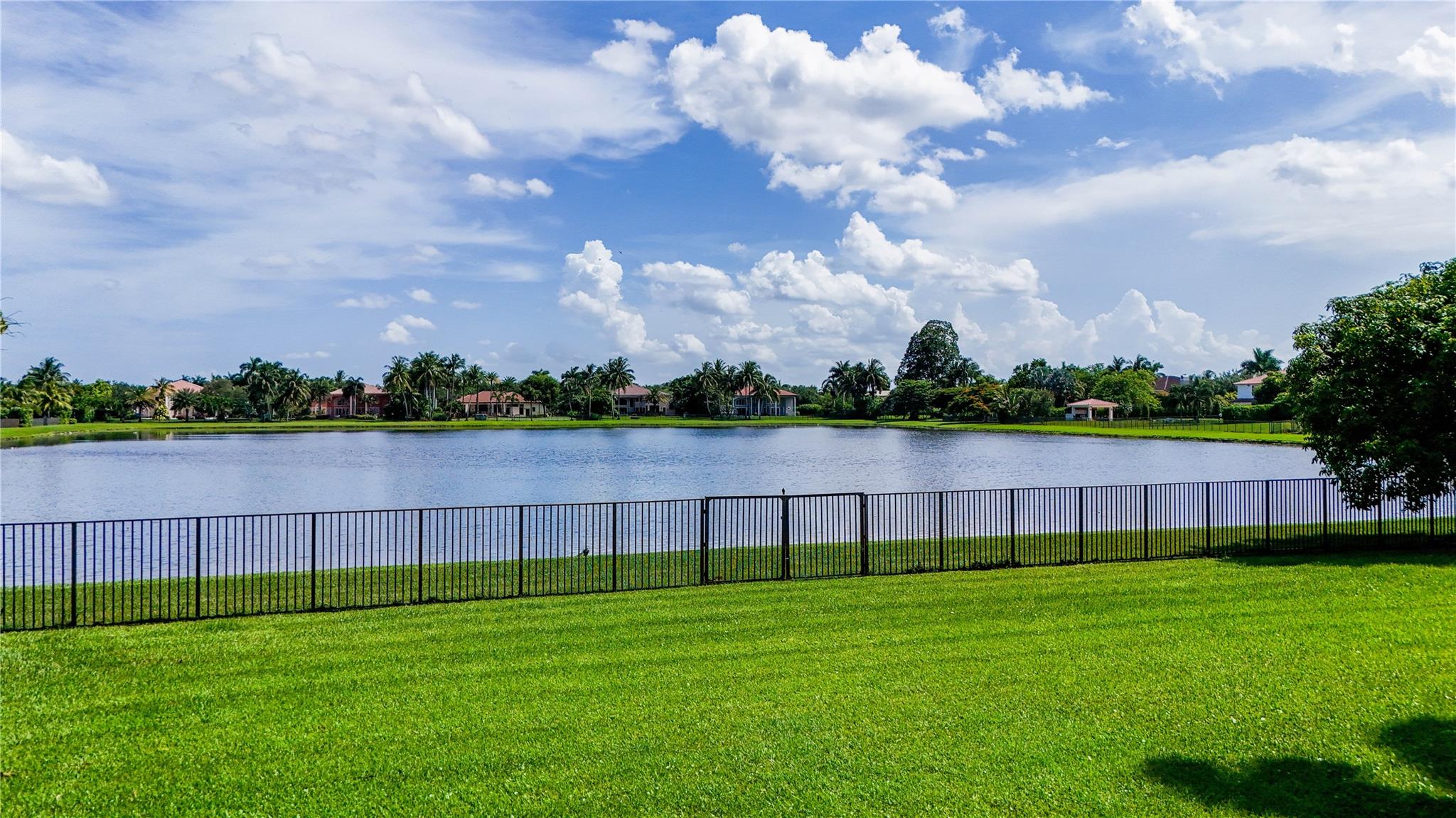 LONG LAKE RANCHES - Residential