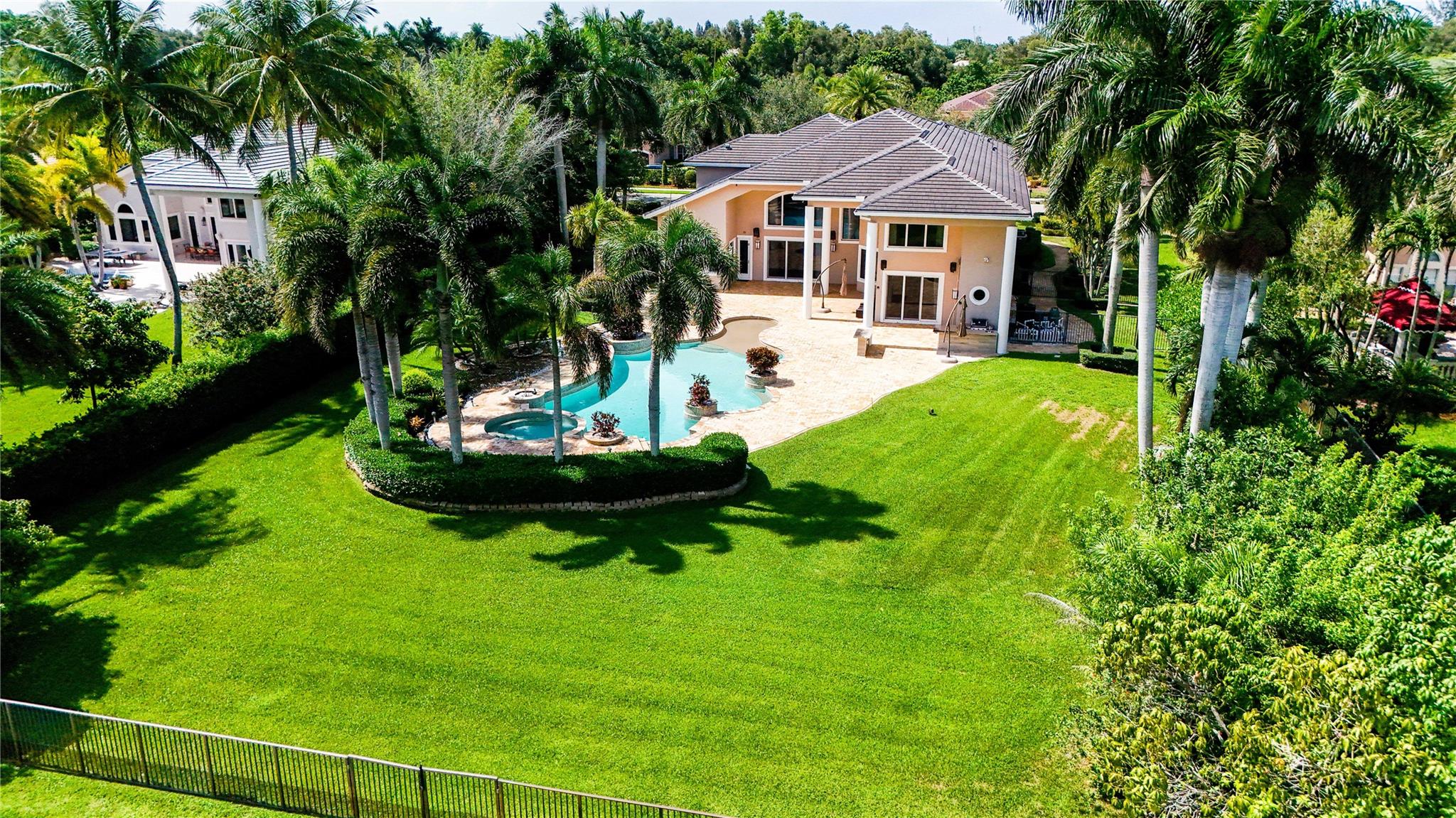 LONG LAKE RANCHES - Residential