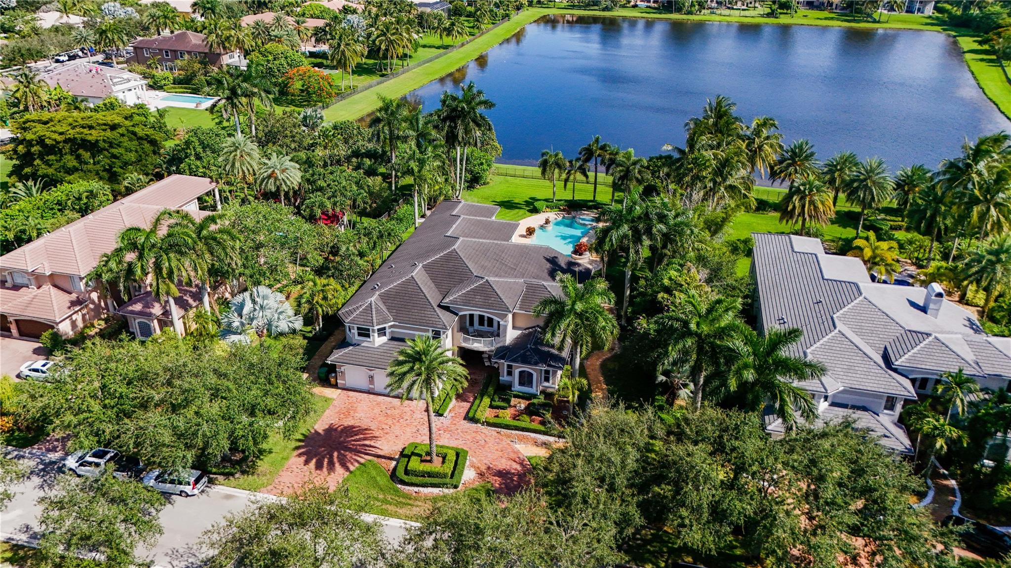 LONG LAKE RANCHES - Residential