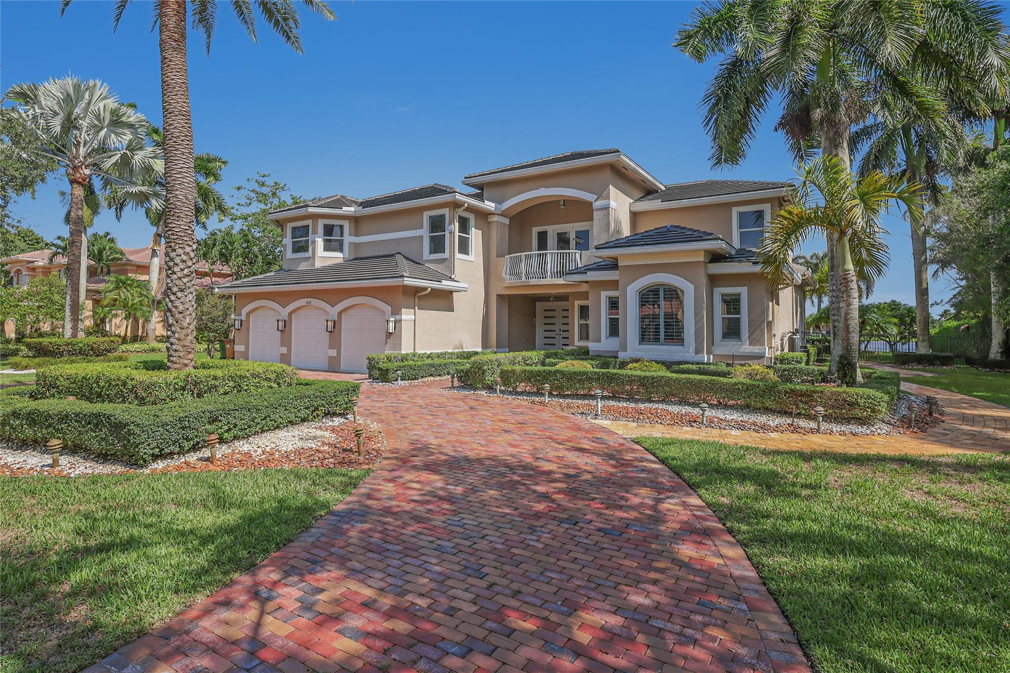 LONG LAKE RANCHES - Residential