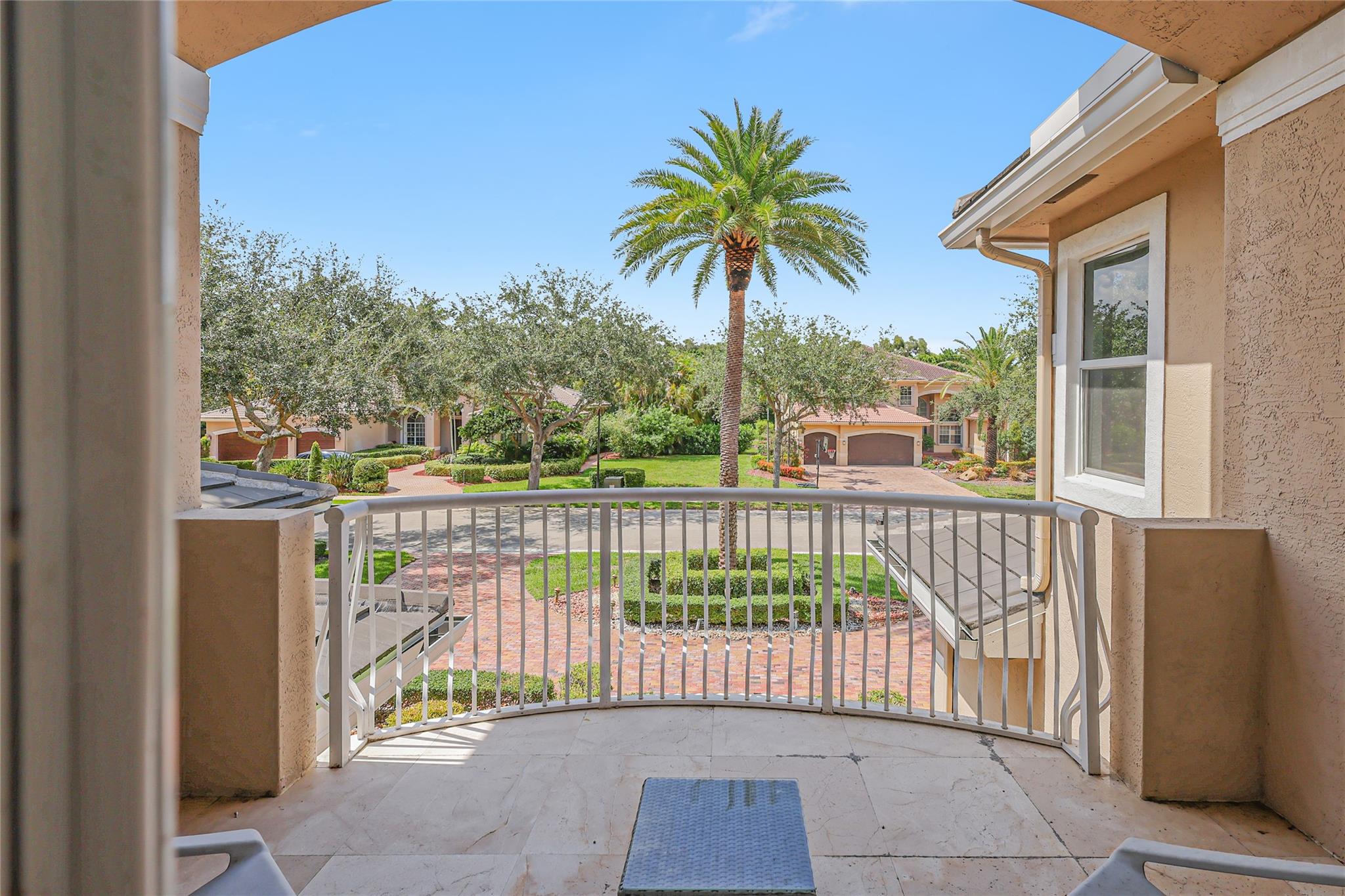 LONG LAKE RANCHES - Residential