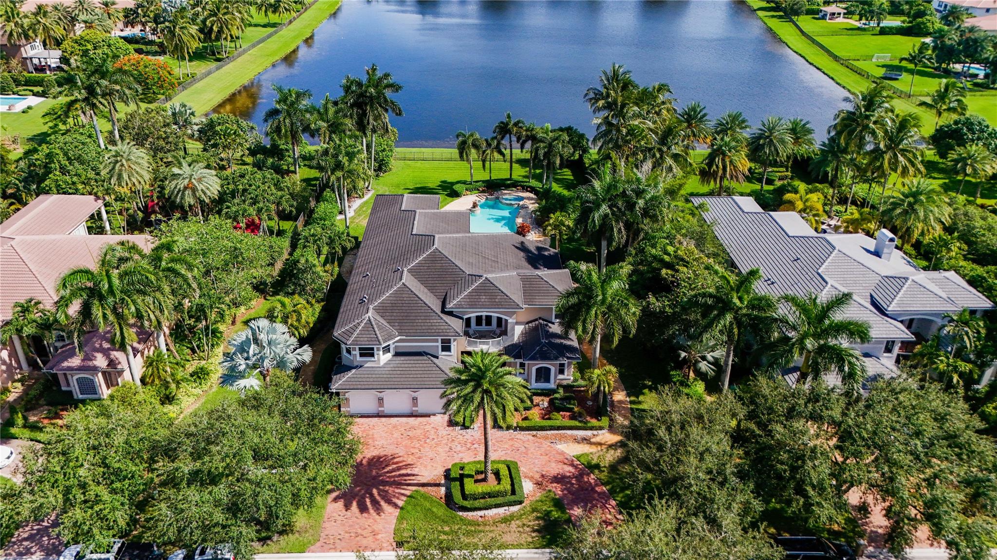 LONG LAKE RANCHES - Residential