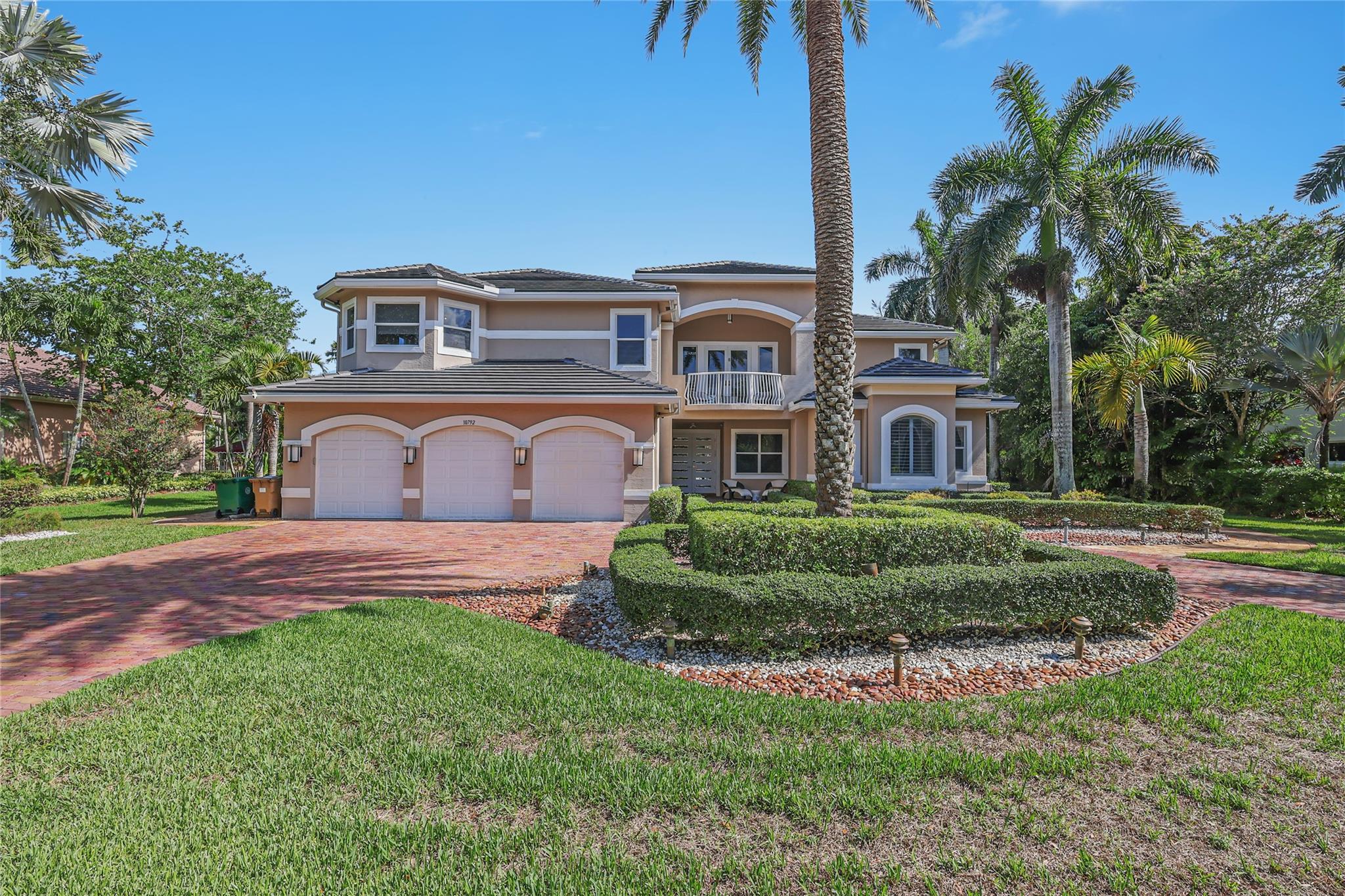 LONG LAKE RANCHES - Residential