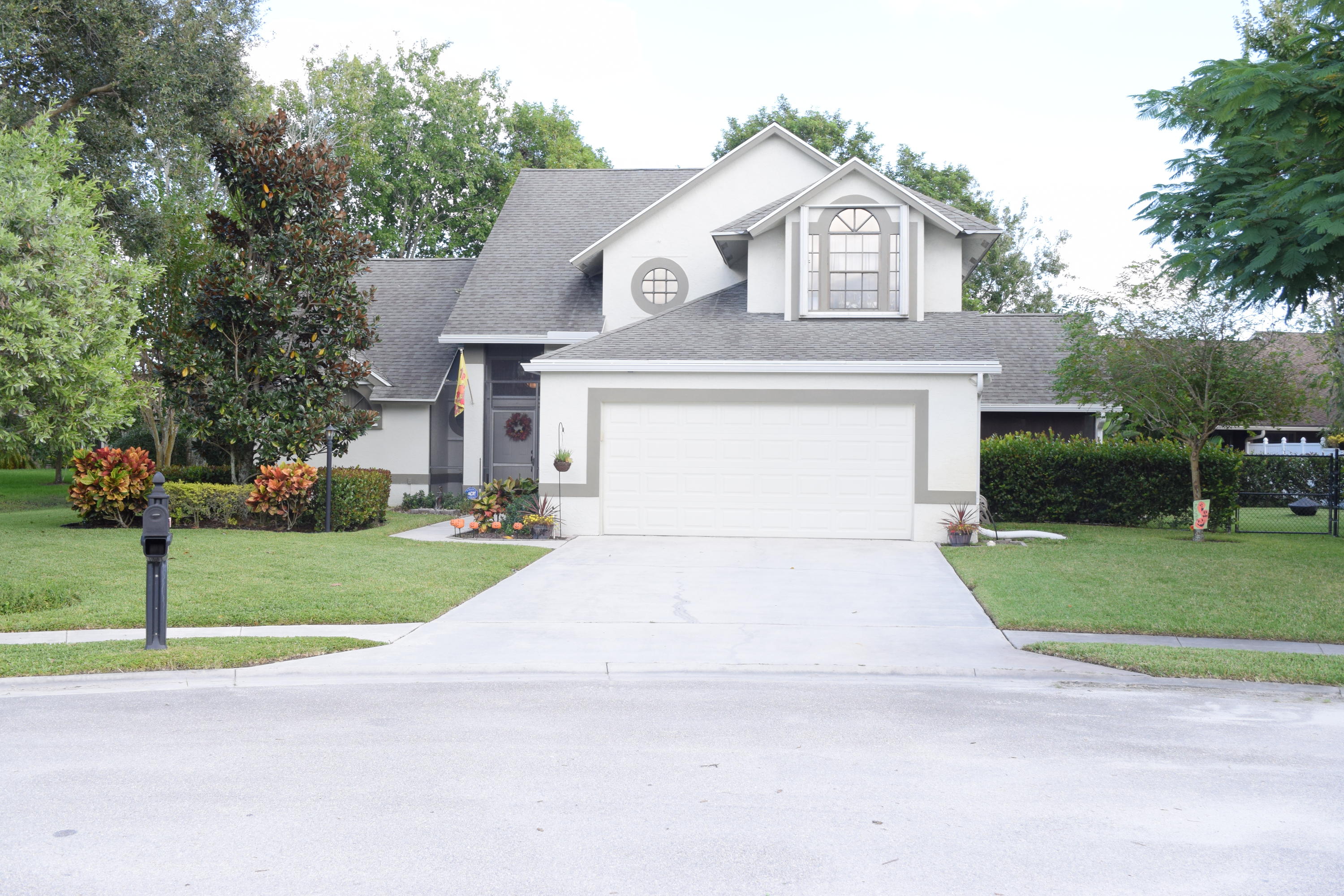 GREENVIEW SHORES 2 OF WELLINGTON - Residential Lease