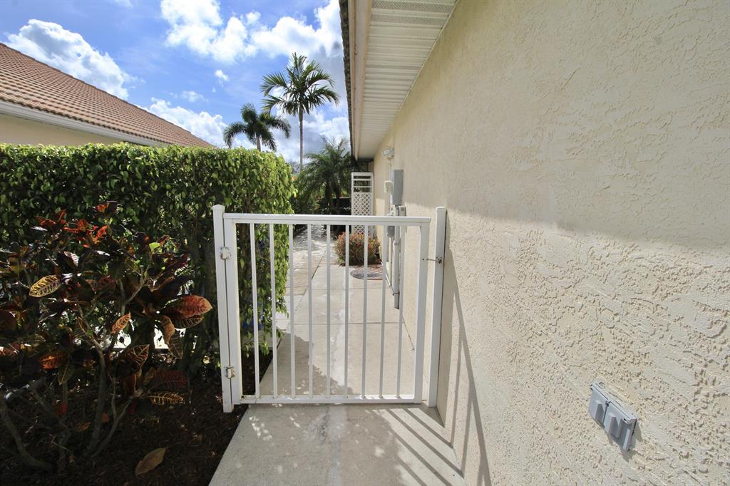 ESTATES OF ROYAL PALM BEACH 4 - Residential