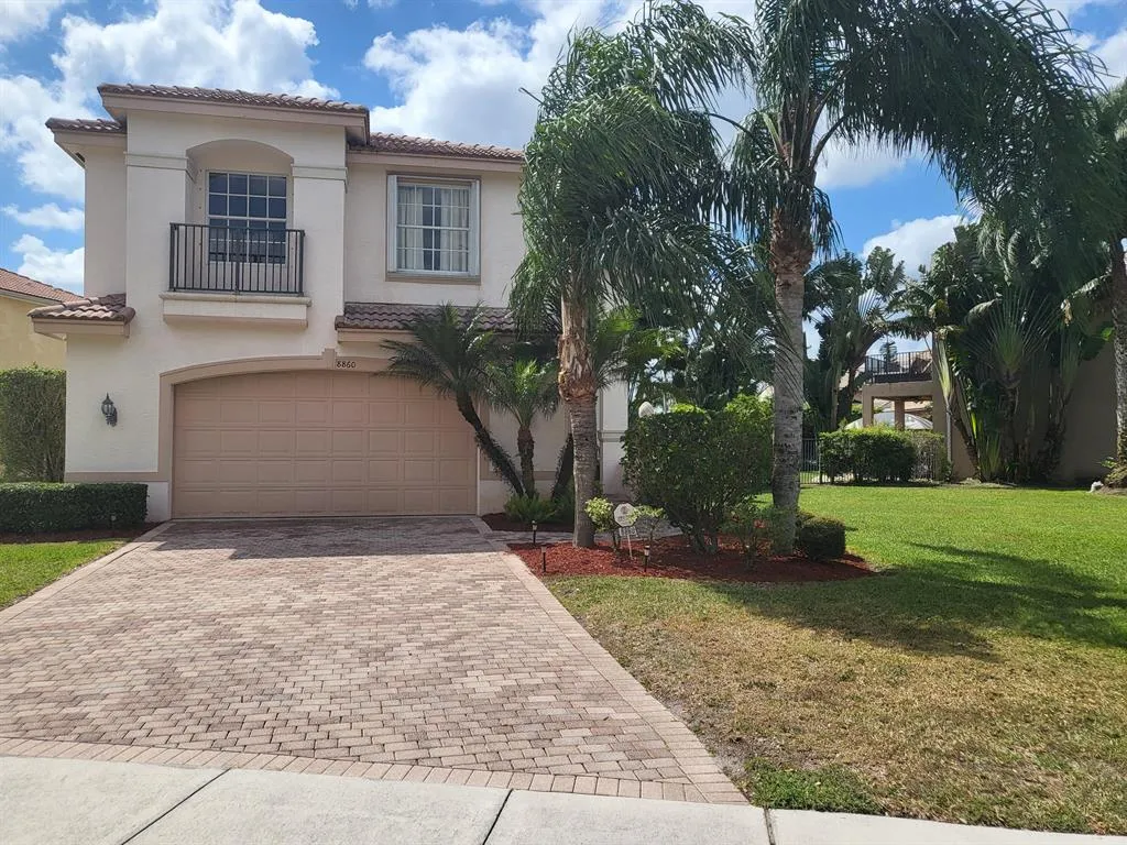 8860 Briarwood Mdw Ln