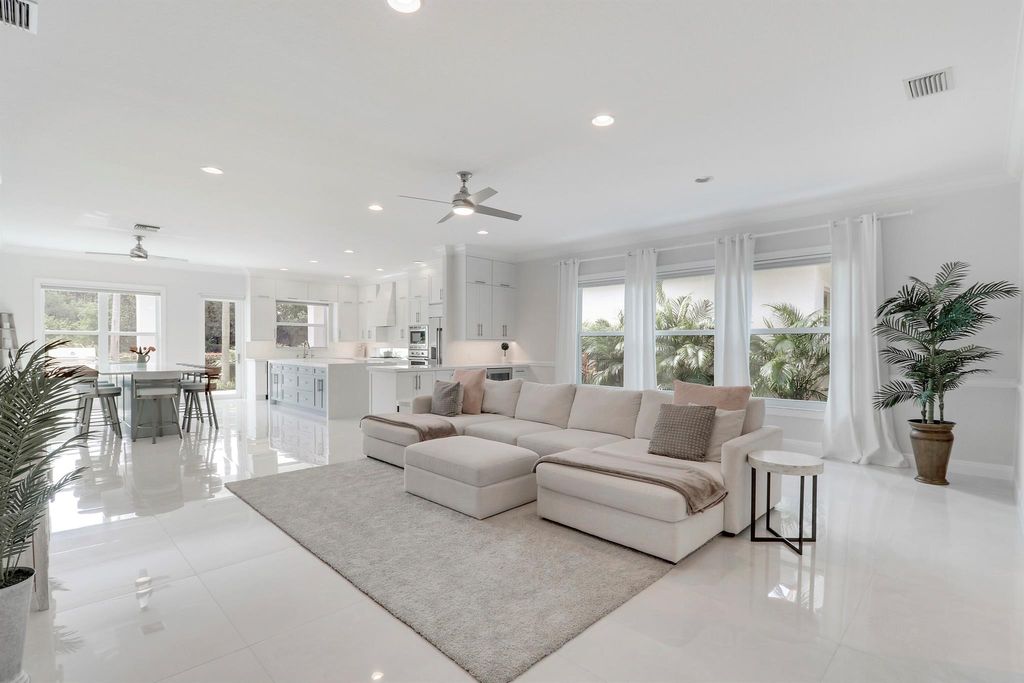 Photo of 143 Via Condado Way, Palm Beach Gardens, FL 33418 (MLS # R11105949)