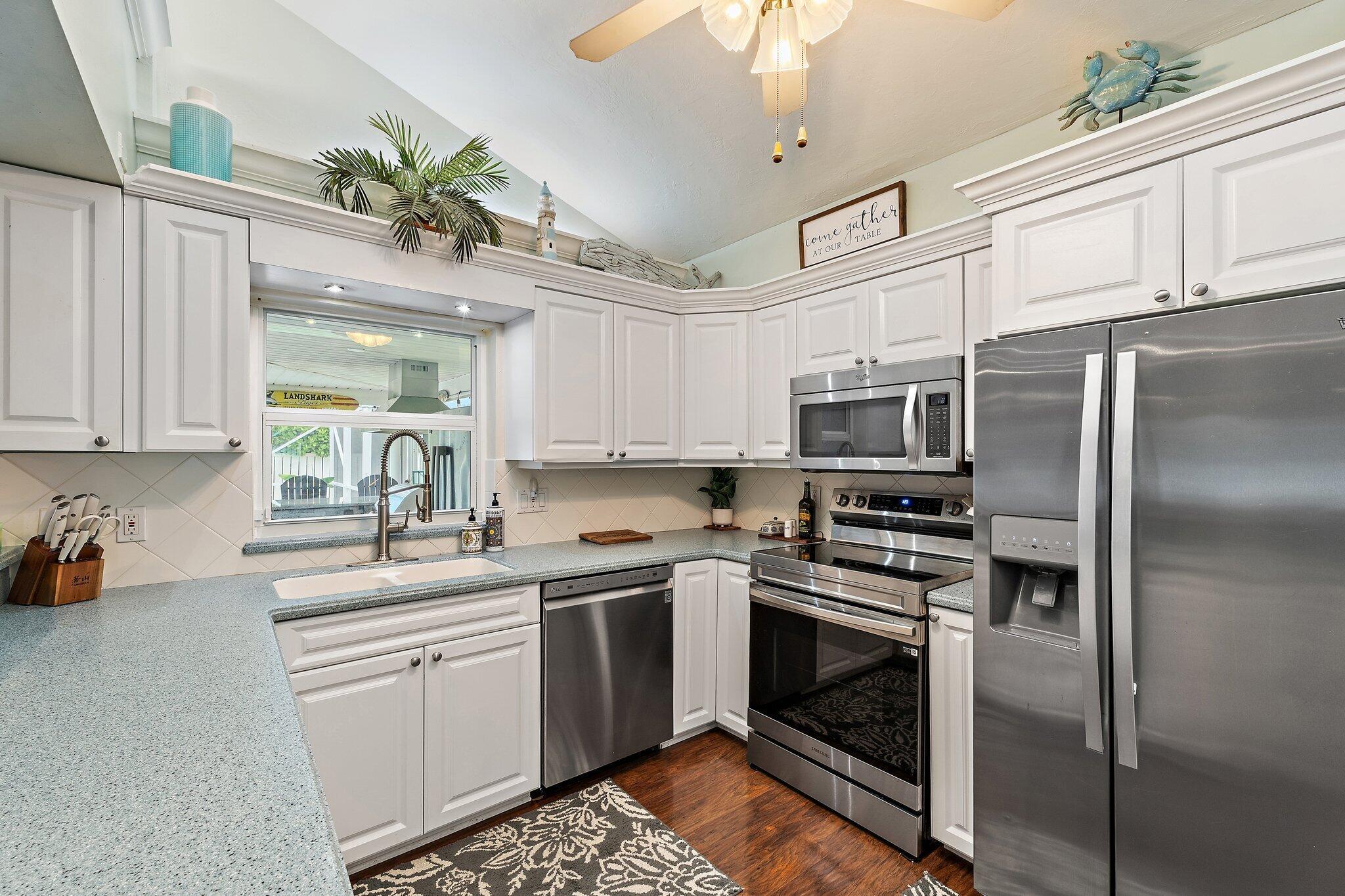 PALM BEACH GARDENS 3 - Residential Lease