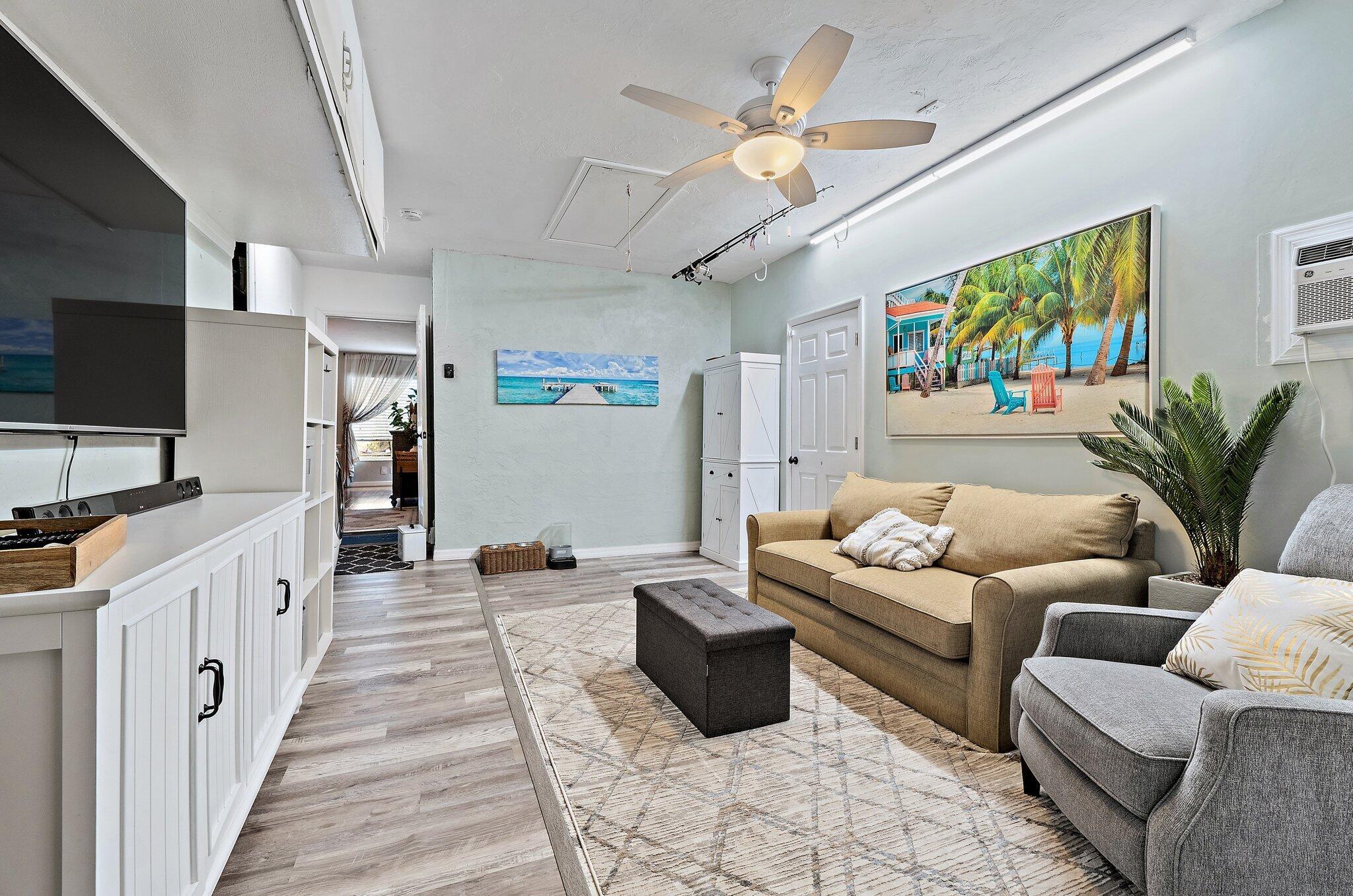 PALM BEACH GARDENS 3 - Residential Lease