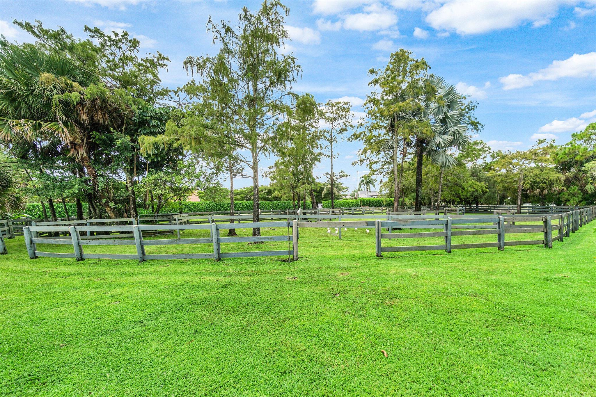 SADDLE TRAIL PARK OF WELL - Residential Lease