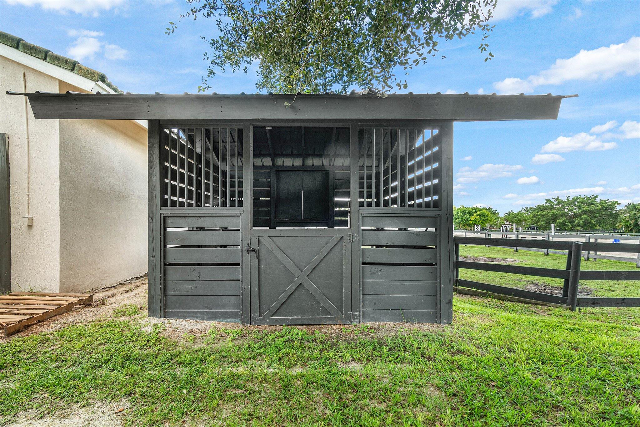 SADDLE TRAIL PARK OF WELL - Residential Lease