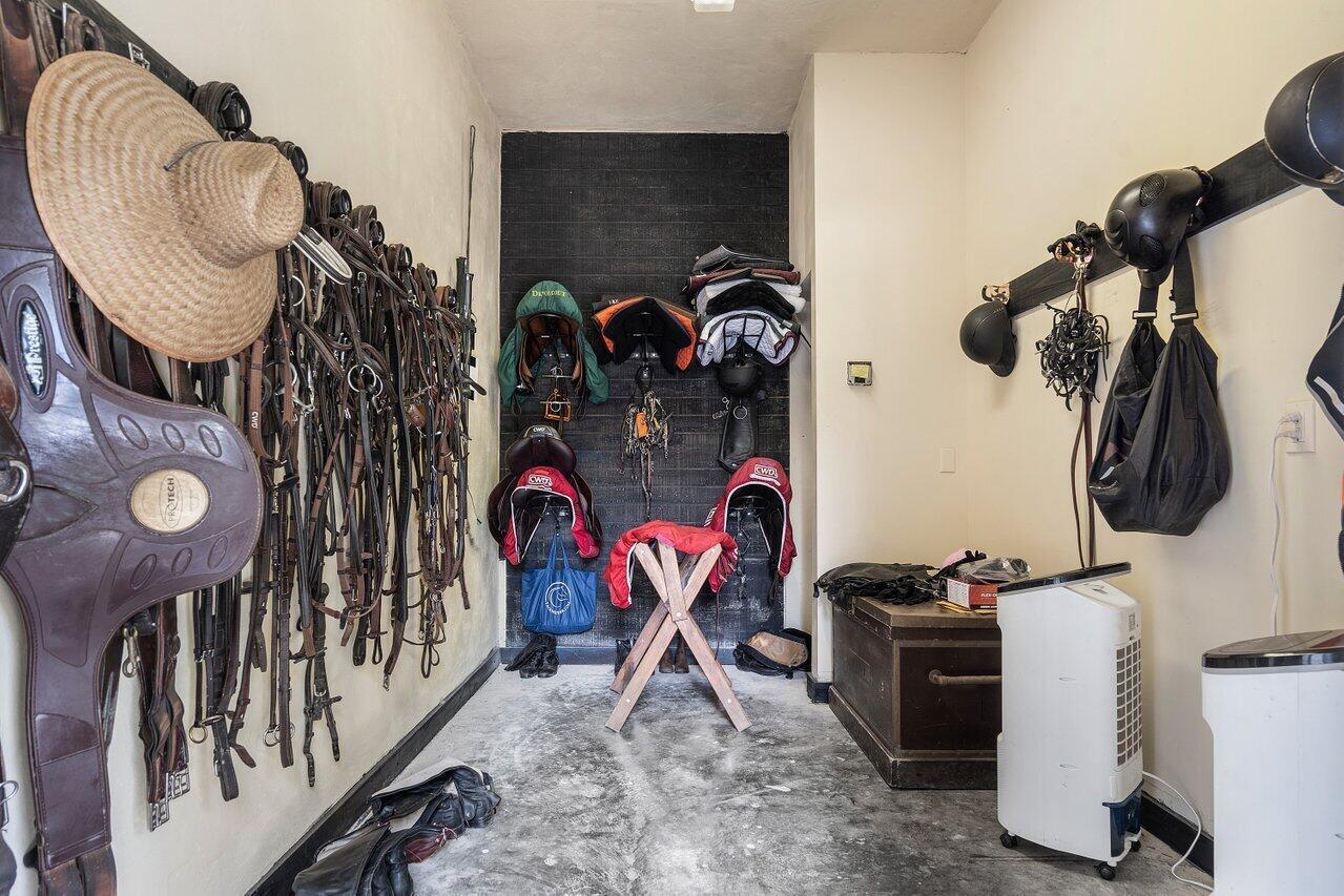 SADDLE TRAIL PARK OF WELL - Residential Lease