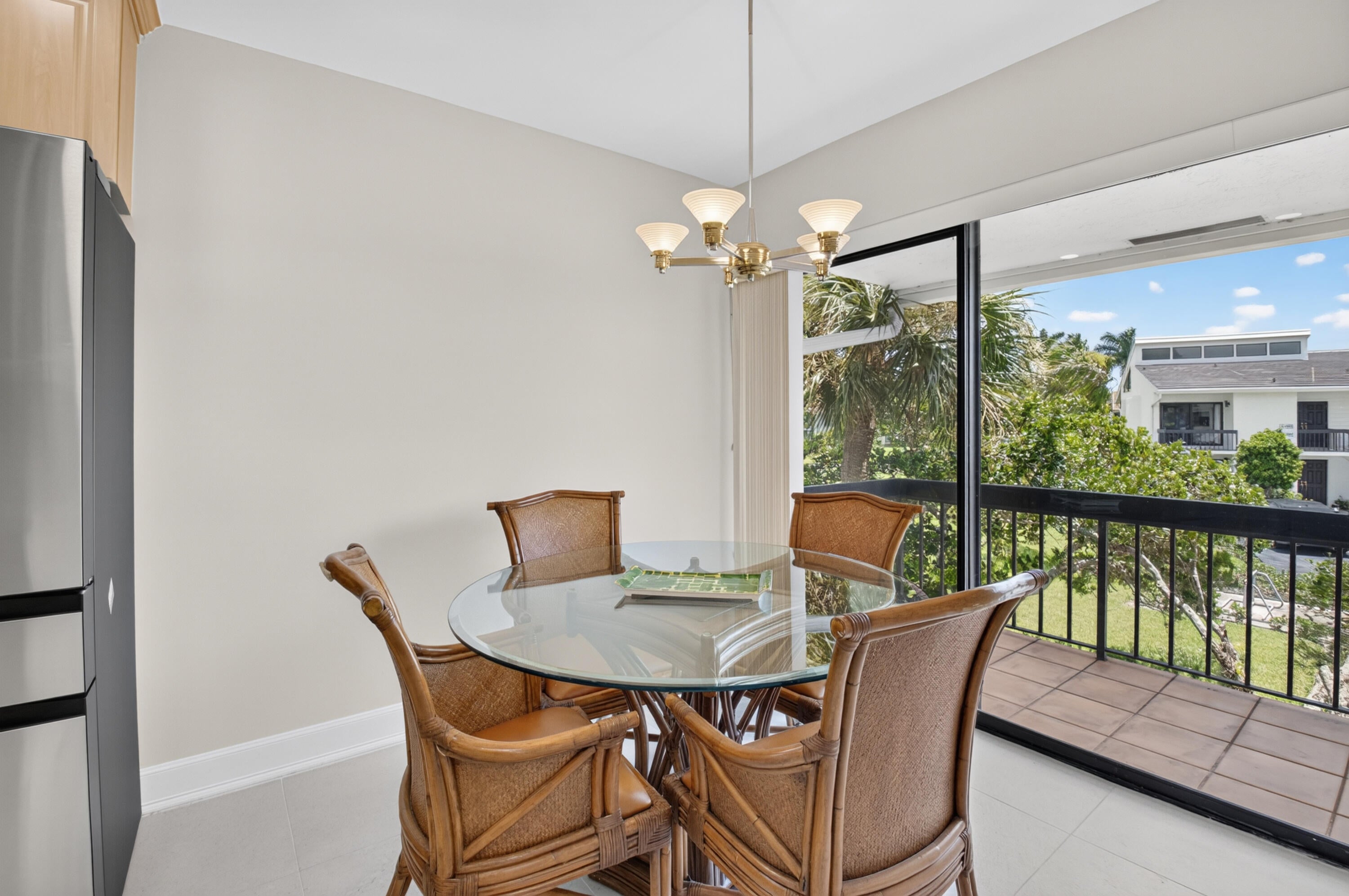 7759 Lakeside Boulevard G806