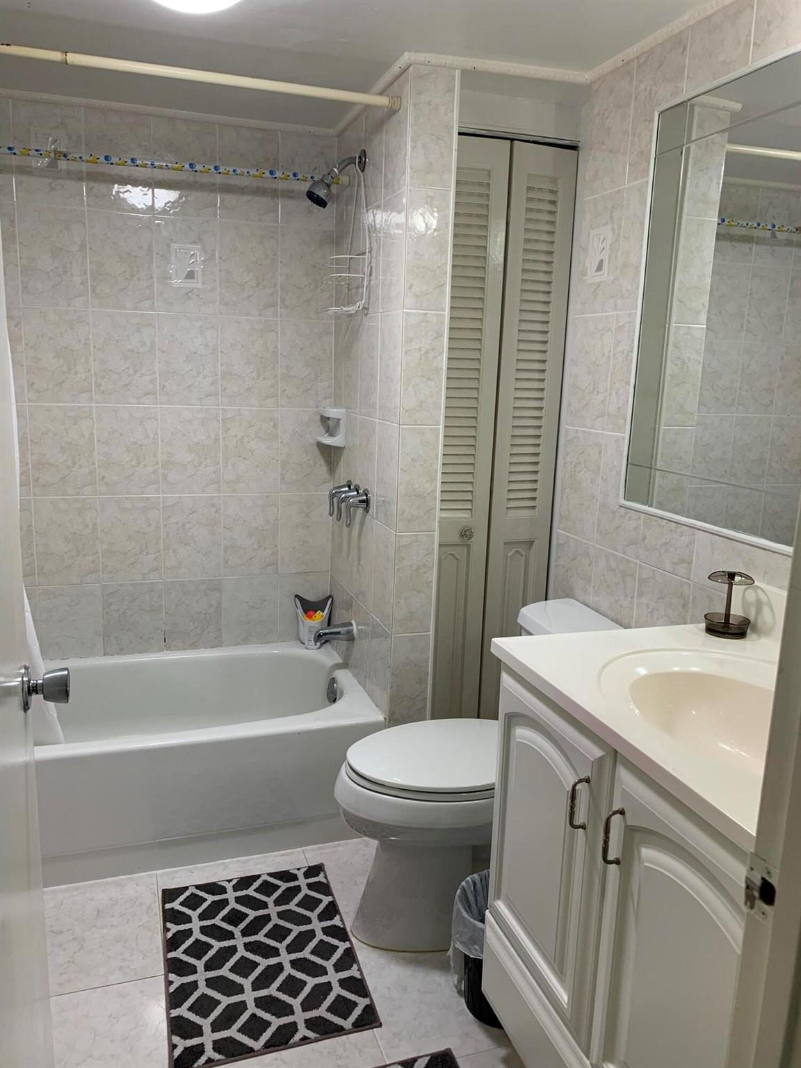 SHERWOOD SQUARE CONDOMINI - Residential