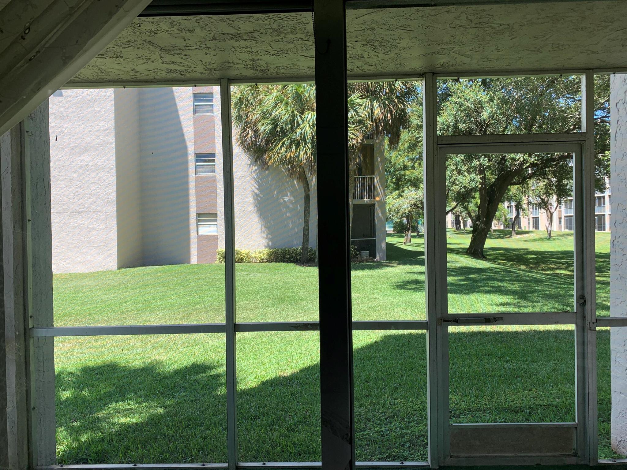 SHERWOOD SQUARE CONDOMINI - Residential