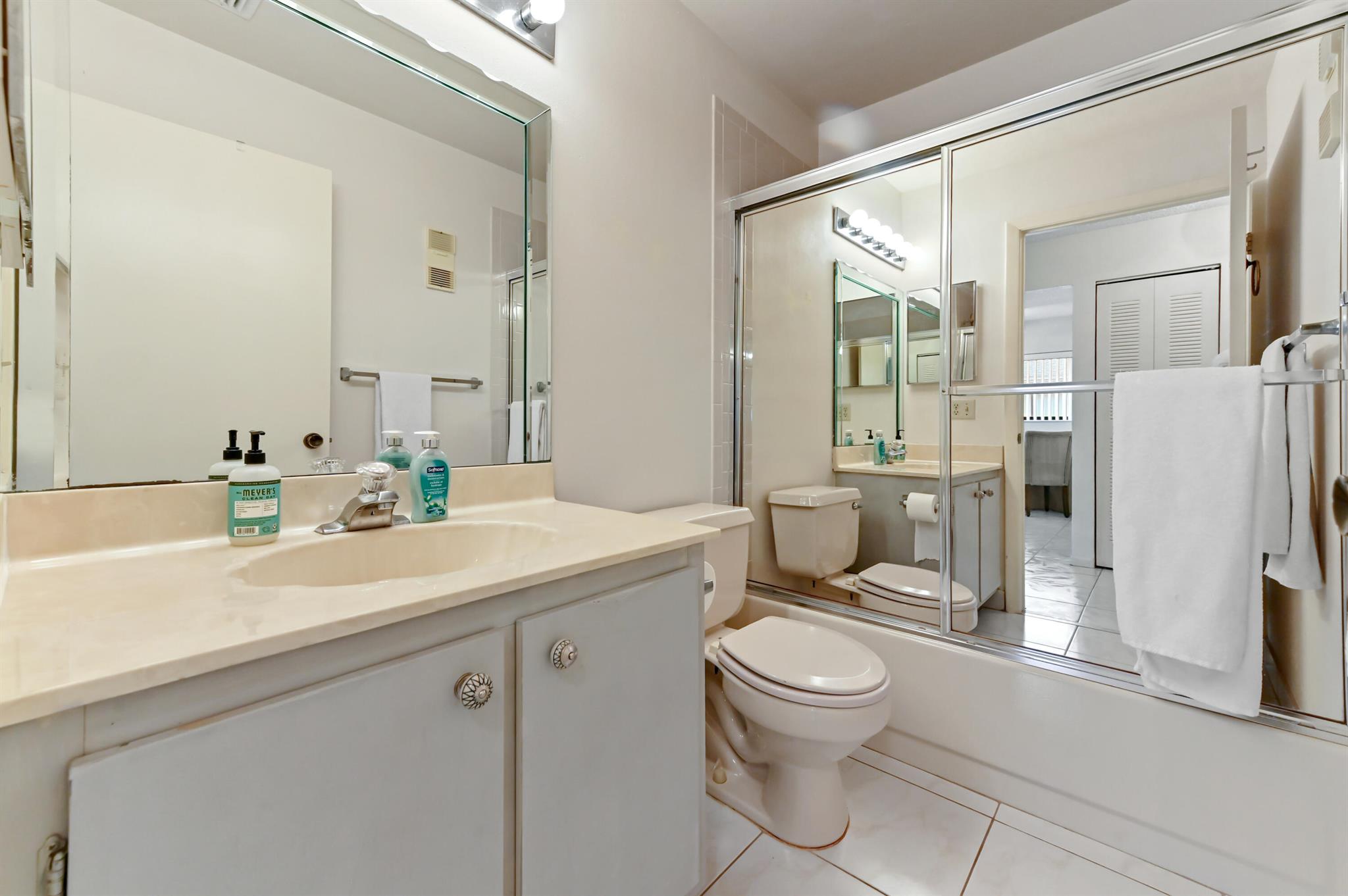 LAKES OF DELRAY - Residential Lease