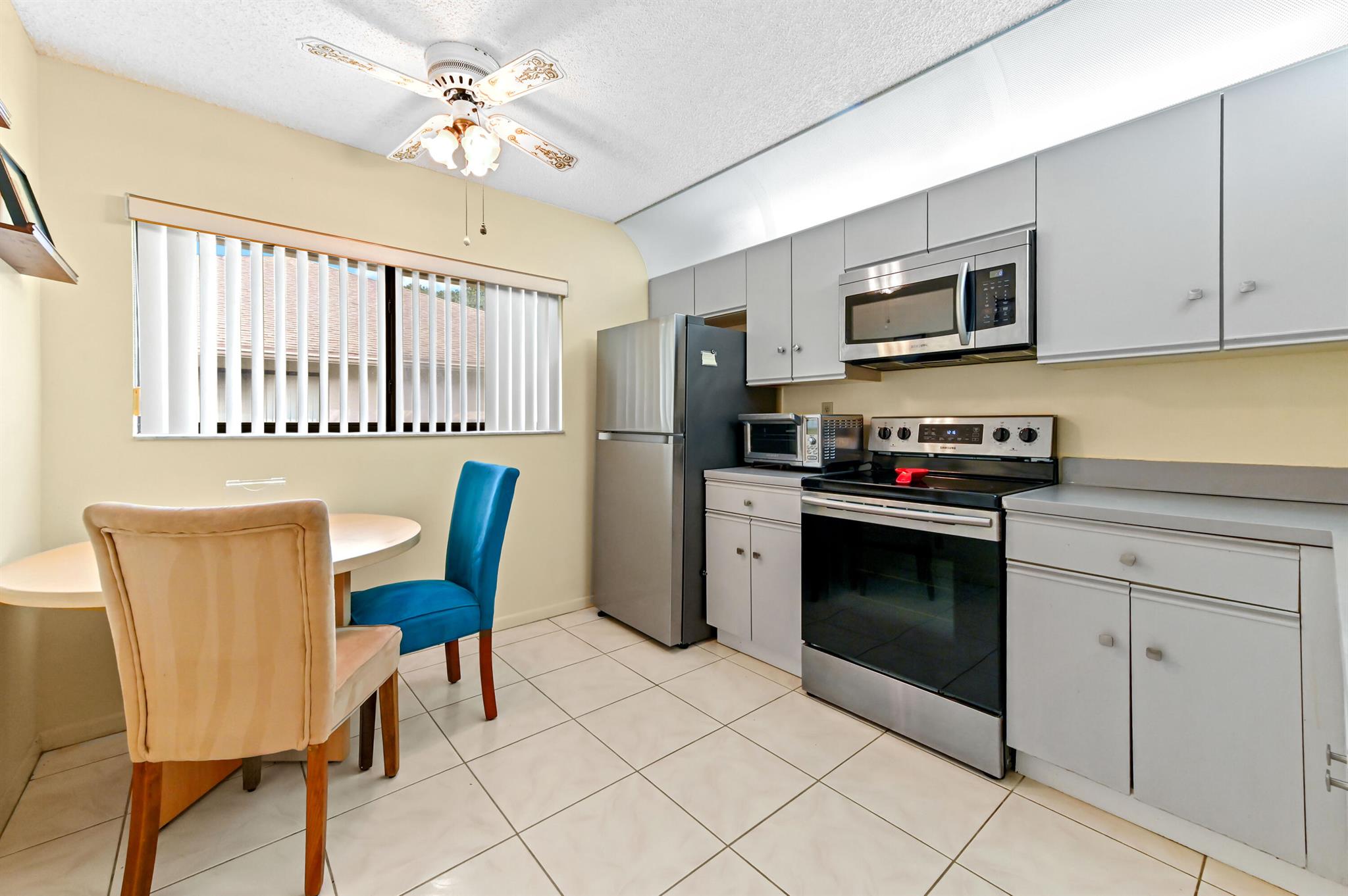 LAKES OF DELRAY - Residential Lease