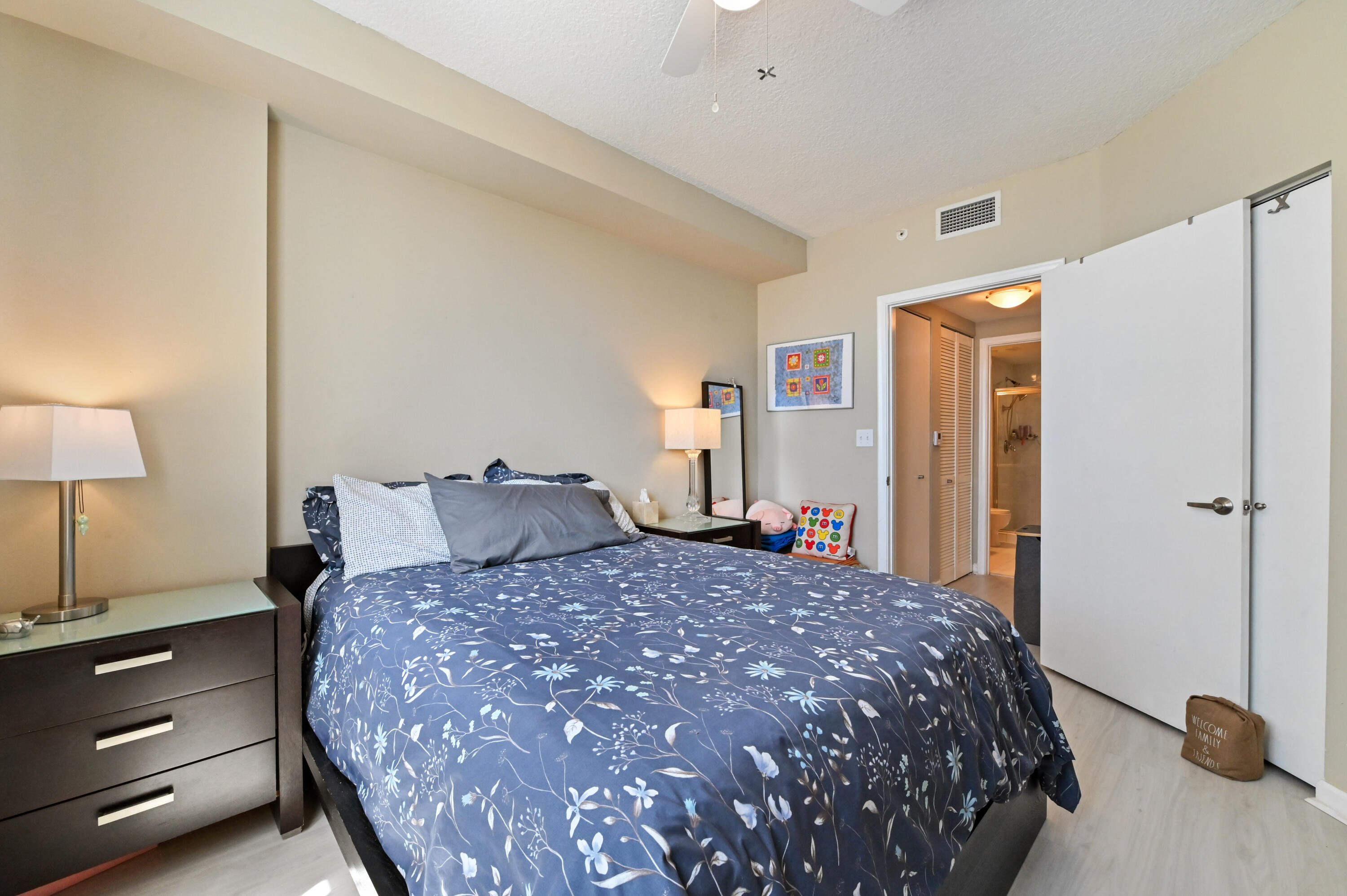 VENTURE - Residential