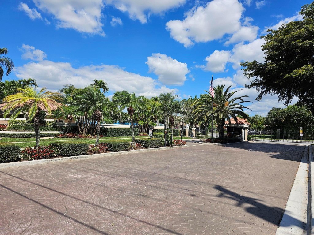 La Joya - Residential