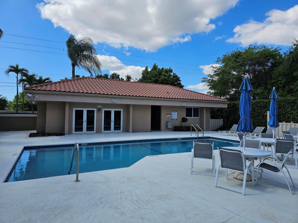 La Joya - Residential