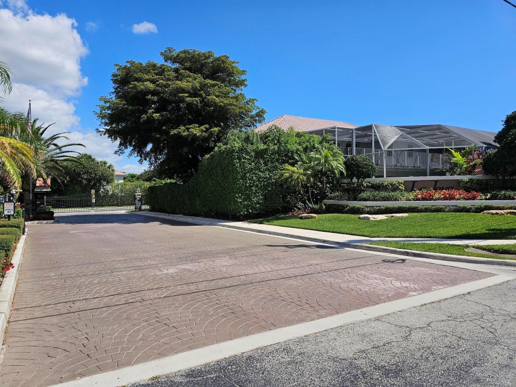 La Joya - Residential