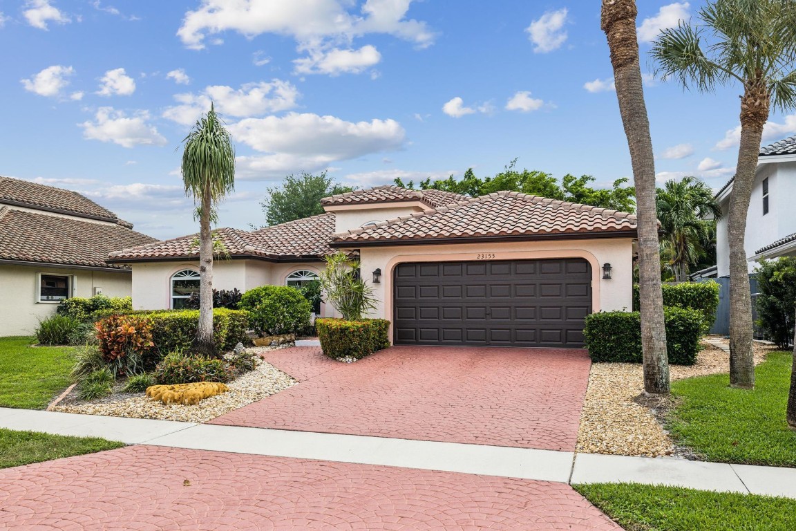 La Joya - Residential