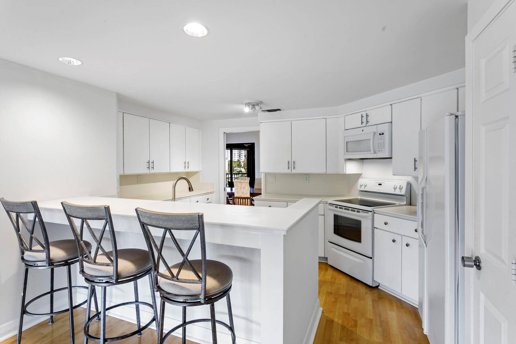 OLD PORT COVE HARBOR VILL - Residential