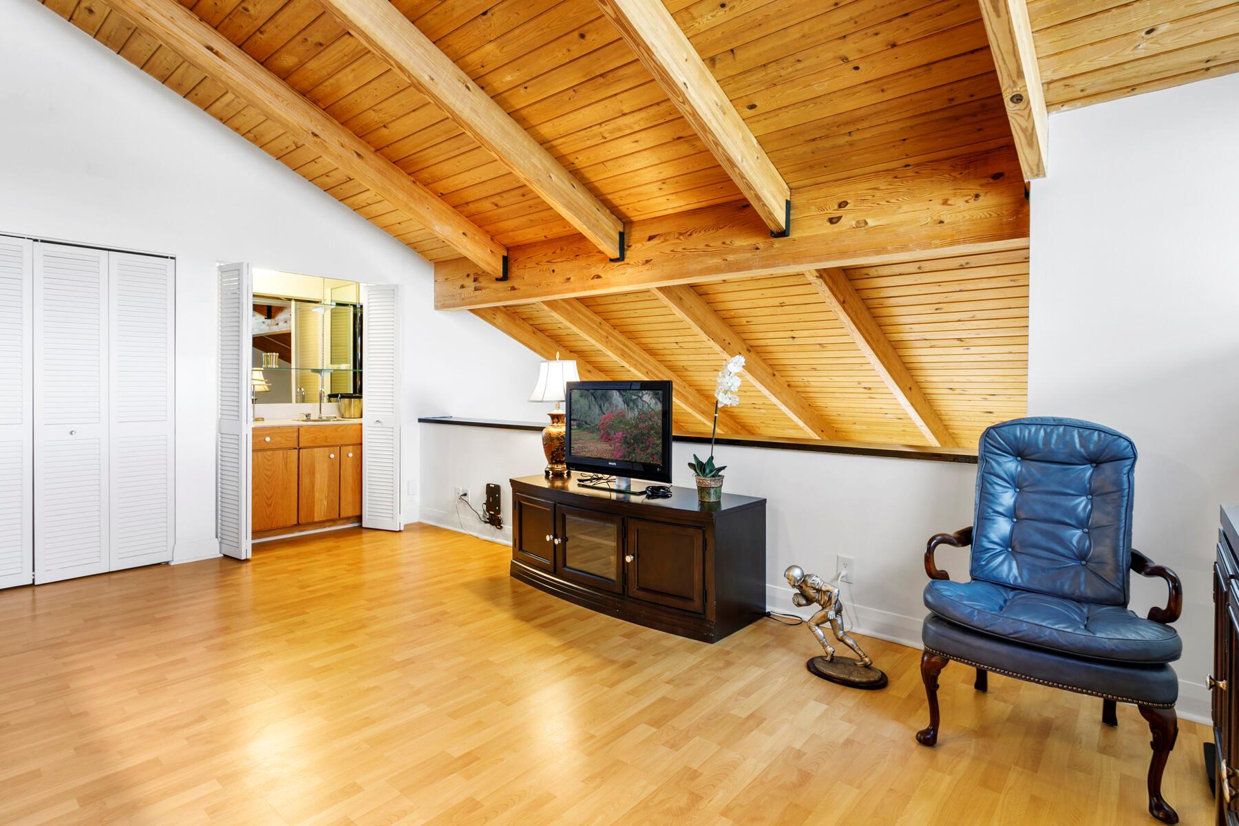 OLD PORT COVE HARBOR VILL - Residential