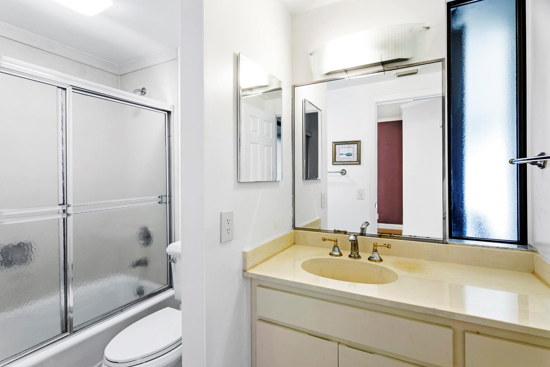 OLD PORT COVE HARBOR VILL - Residential