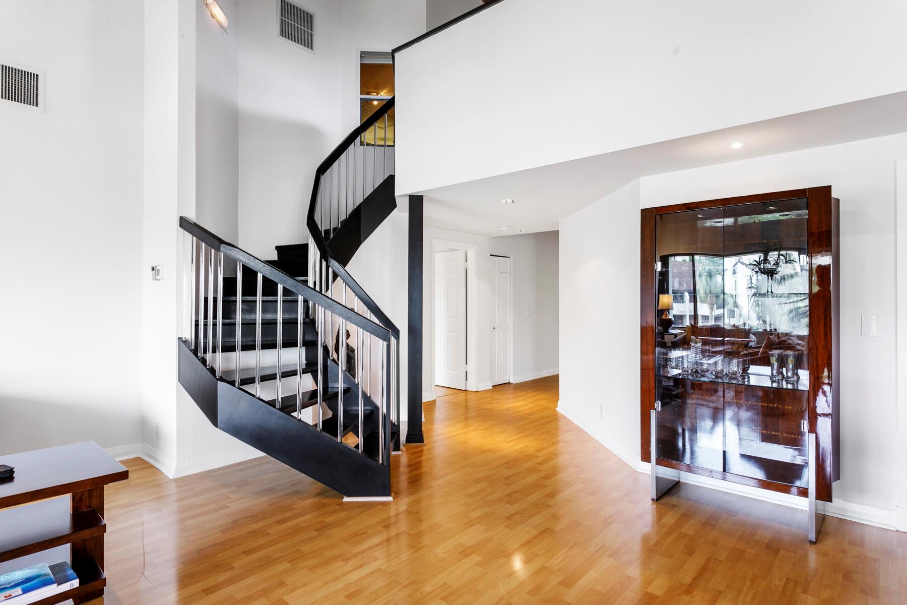 OLD PORT COVE HARBOR VILL - Residential