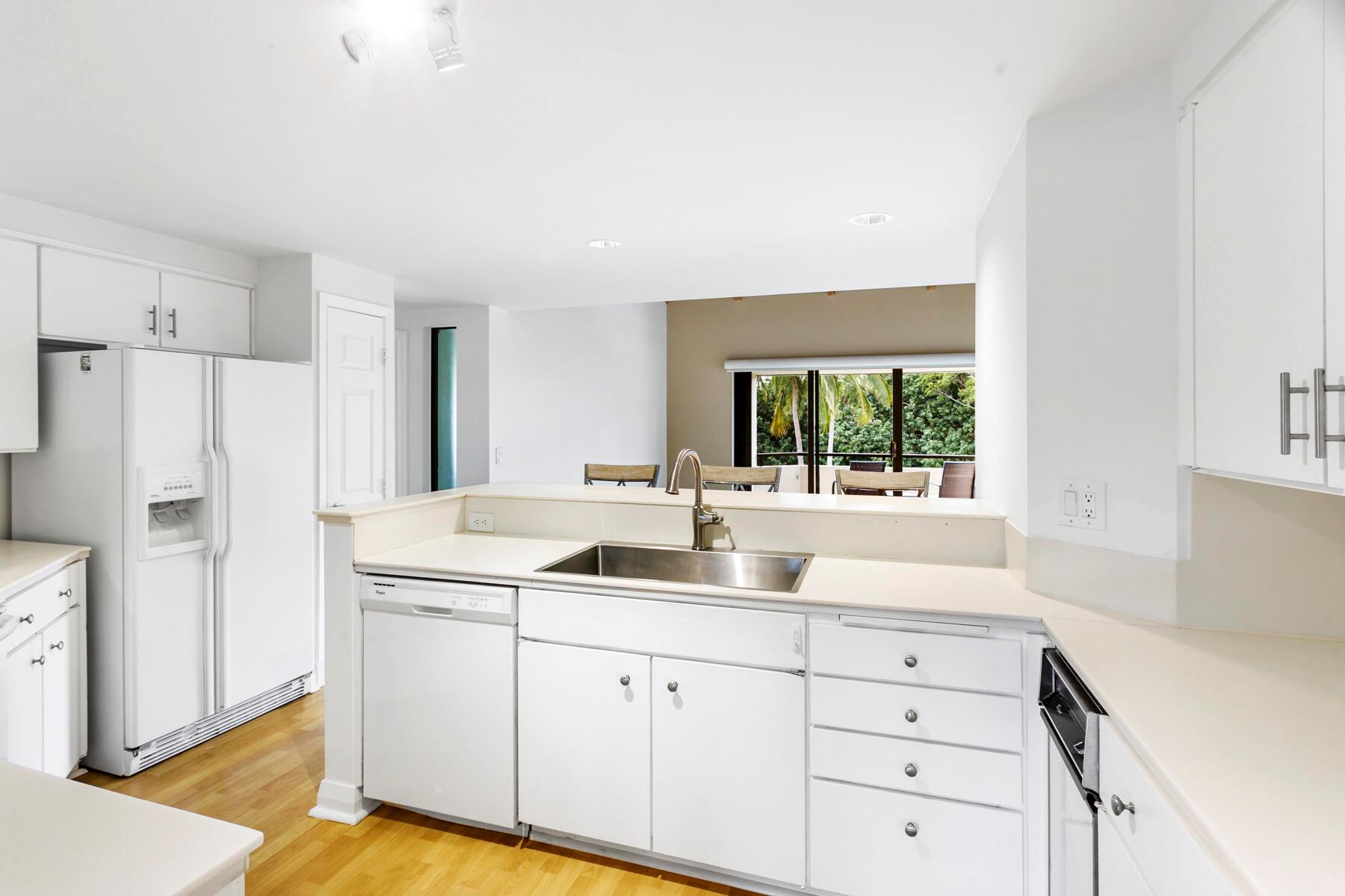 OLD PORT COVE HARBOR VILL - Residential