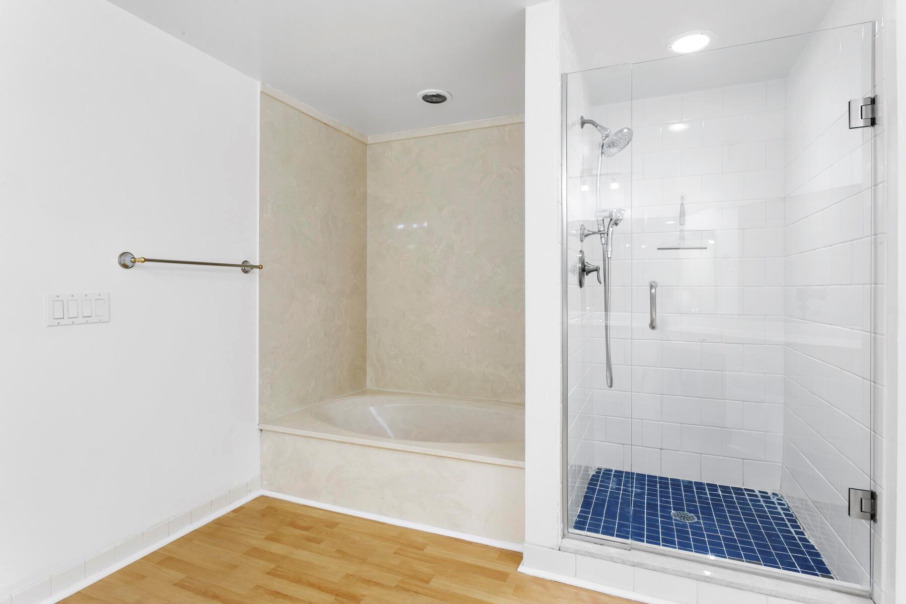 OLD PORT COVE HARBOR VILL - Residential