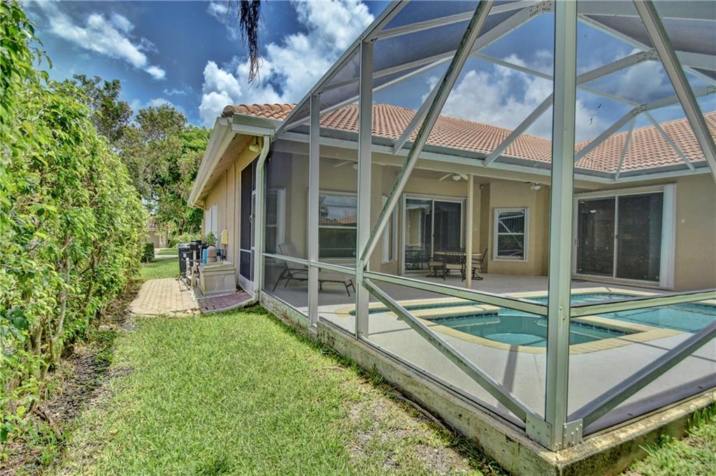 WATERSIDE@CORAL CREEK - Residential