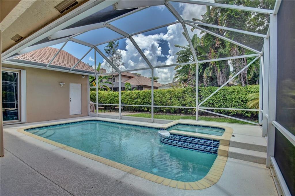 WATERSIDE@CORAL CREEK - Residential