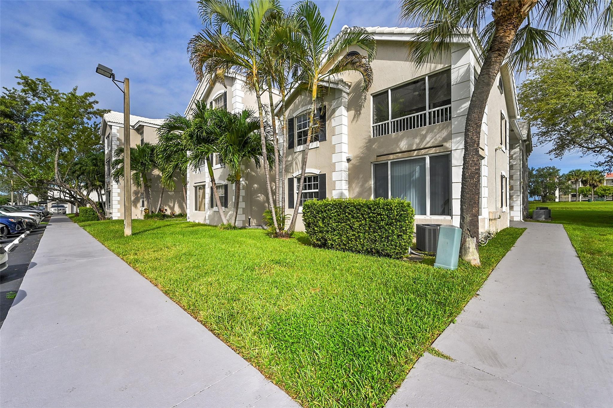 Lakeview Club Condo - Residential