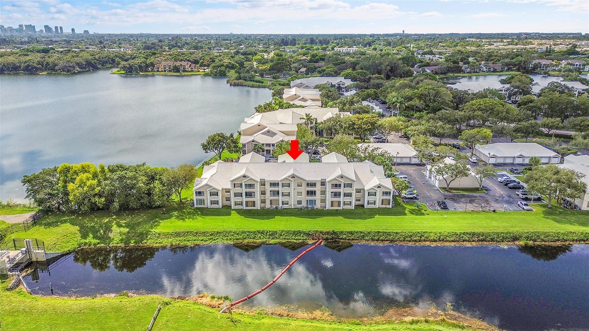 Lakeview Club Condo - Residential