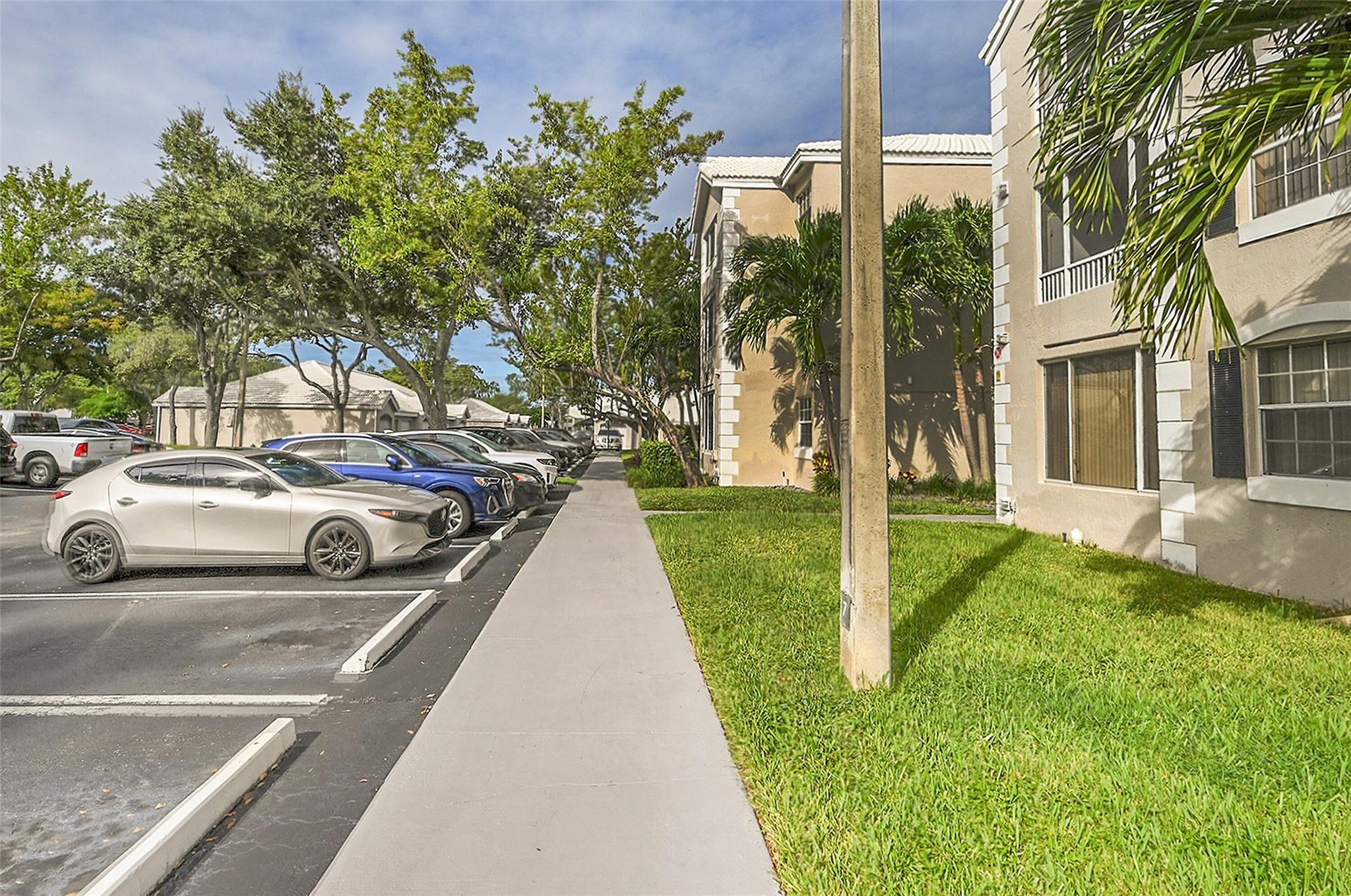Lakeview Club Condo - Residential