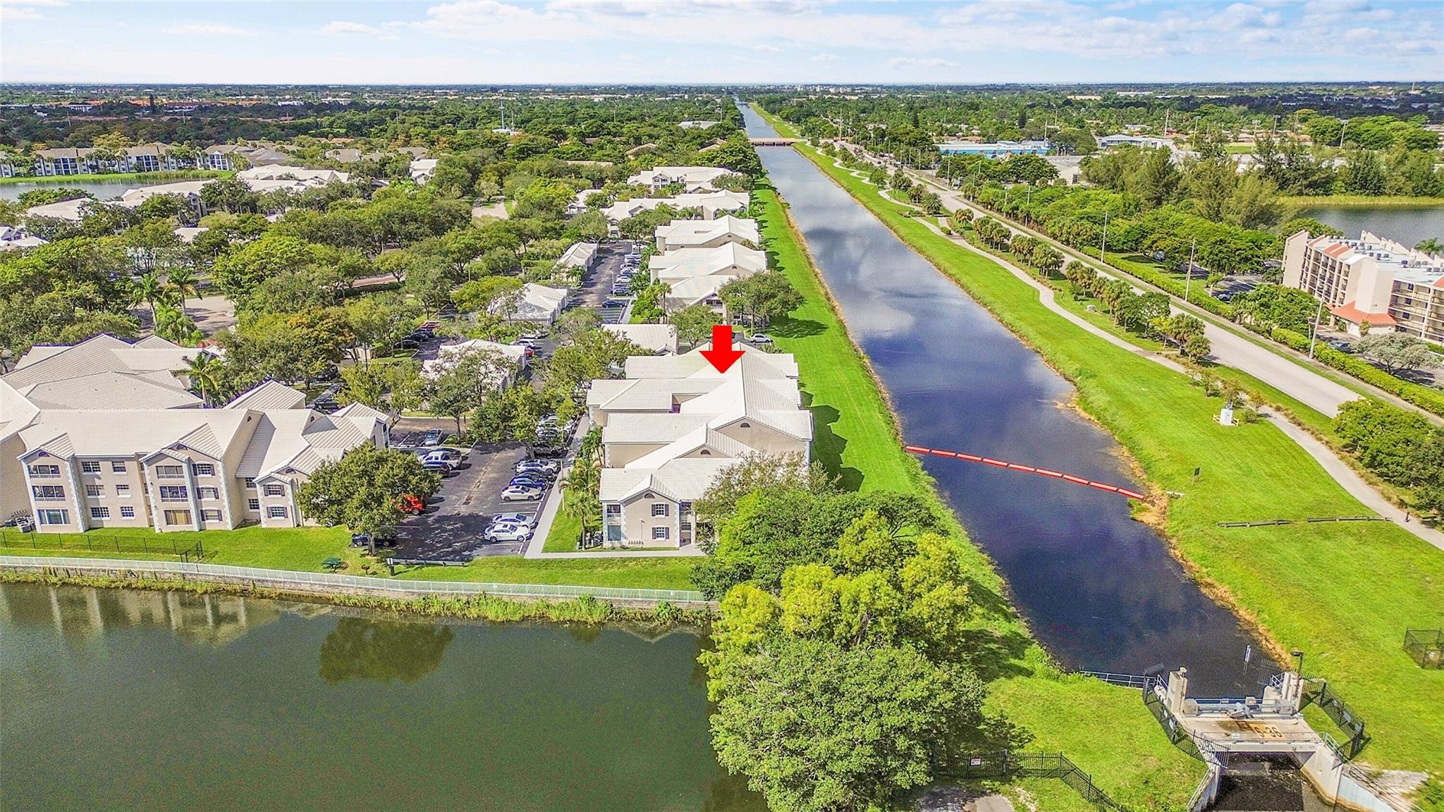 Lakeview Club Condo - Residential