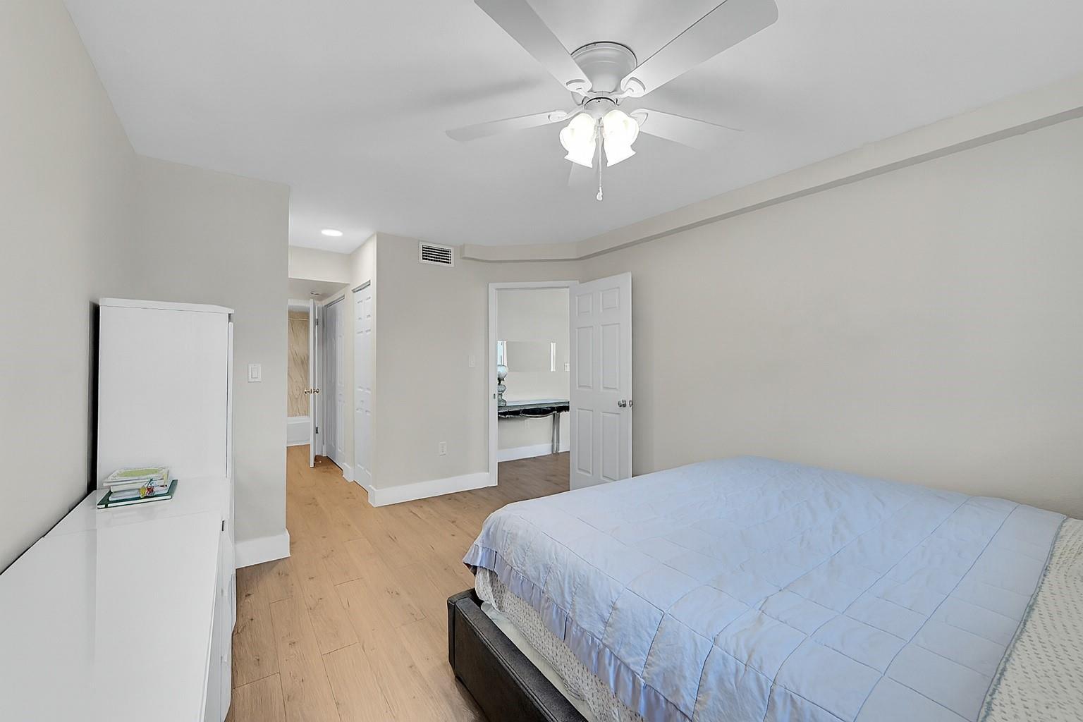 Lakeview Club Condo - Residential