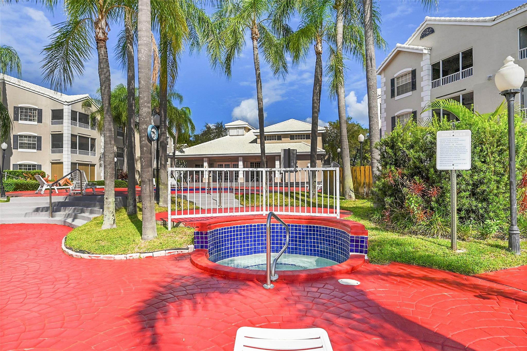 Lakeview Club Condo - Residential