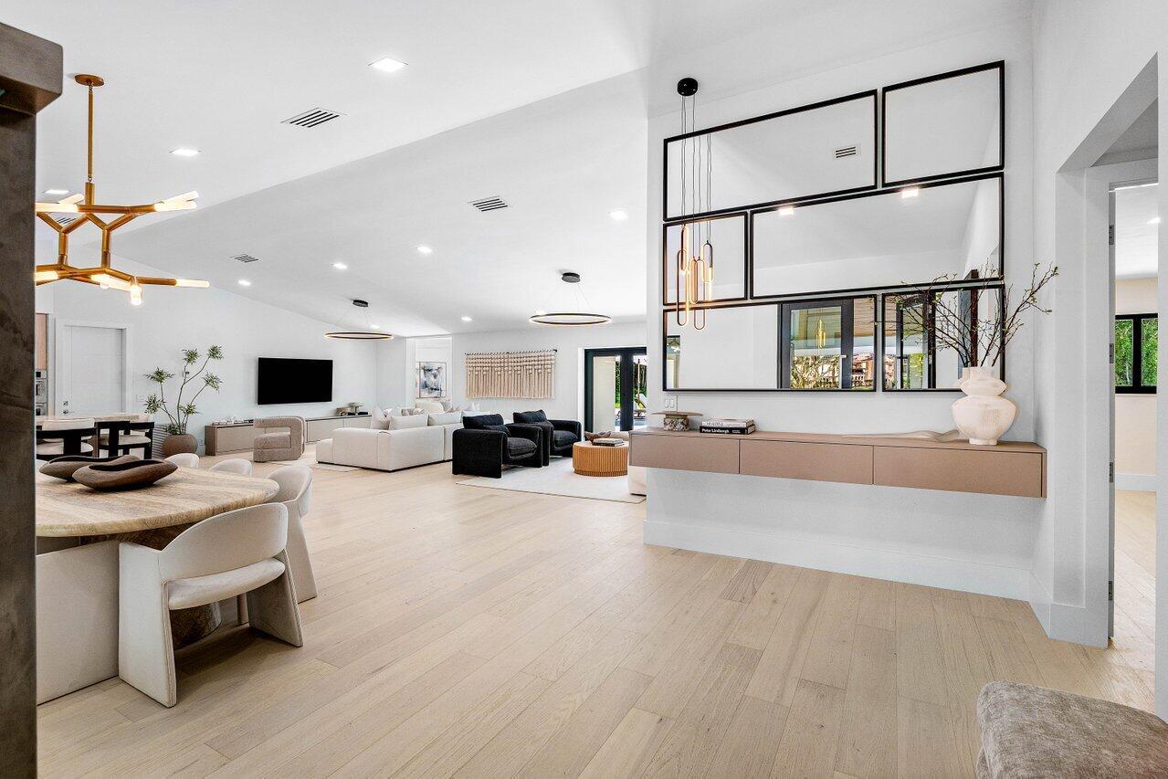 LONG LAKE ESTATES - Residential