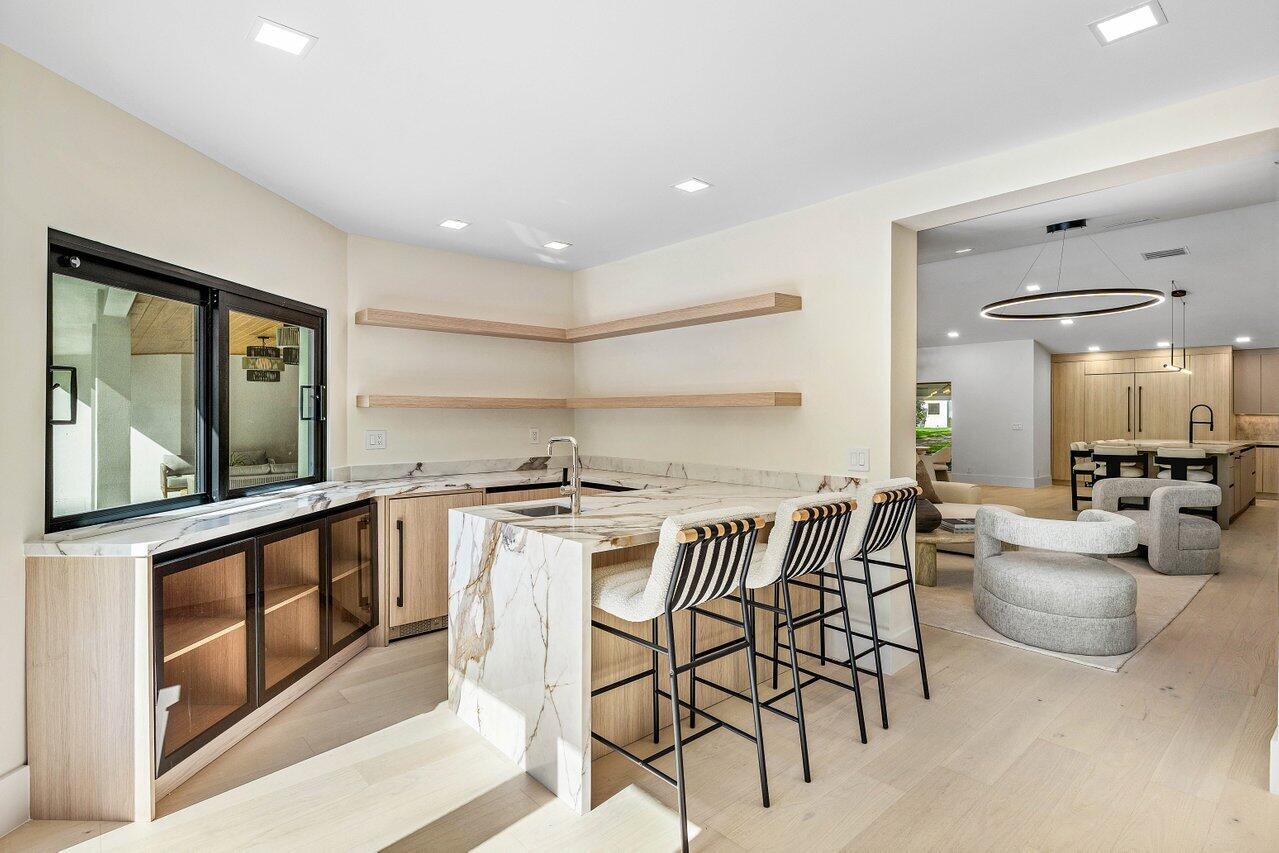 LONG LAKE ESTATES - Residential