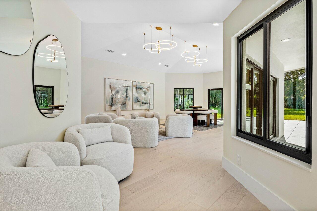 LONG LAKE ESTATES - Residential