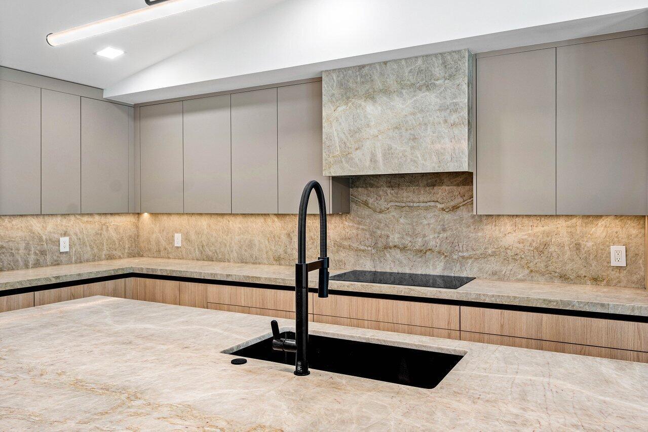 LONG LAKE ESTATES - Residential