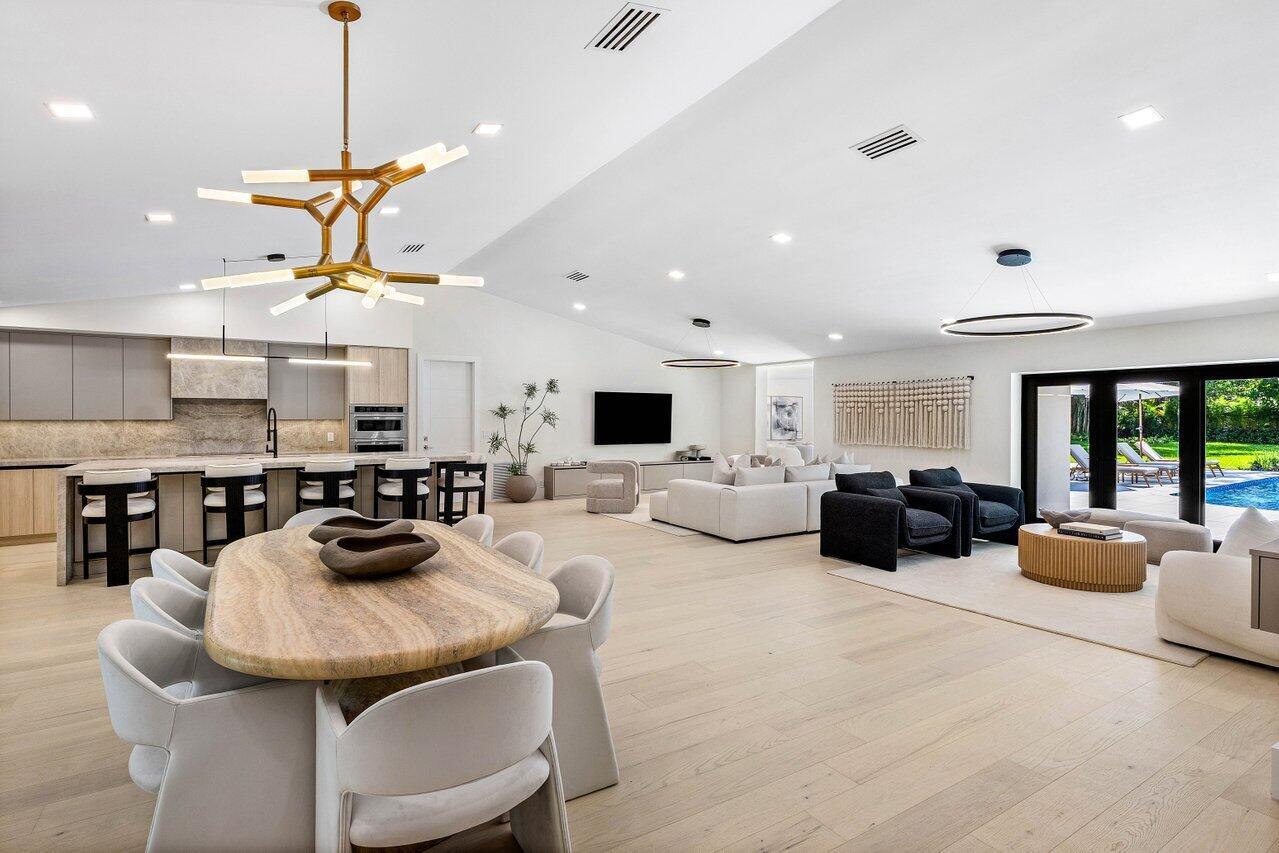 LONG LAKE ESTATES - Residential