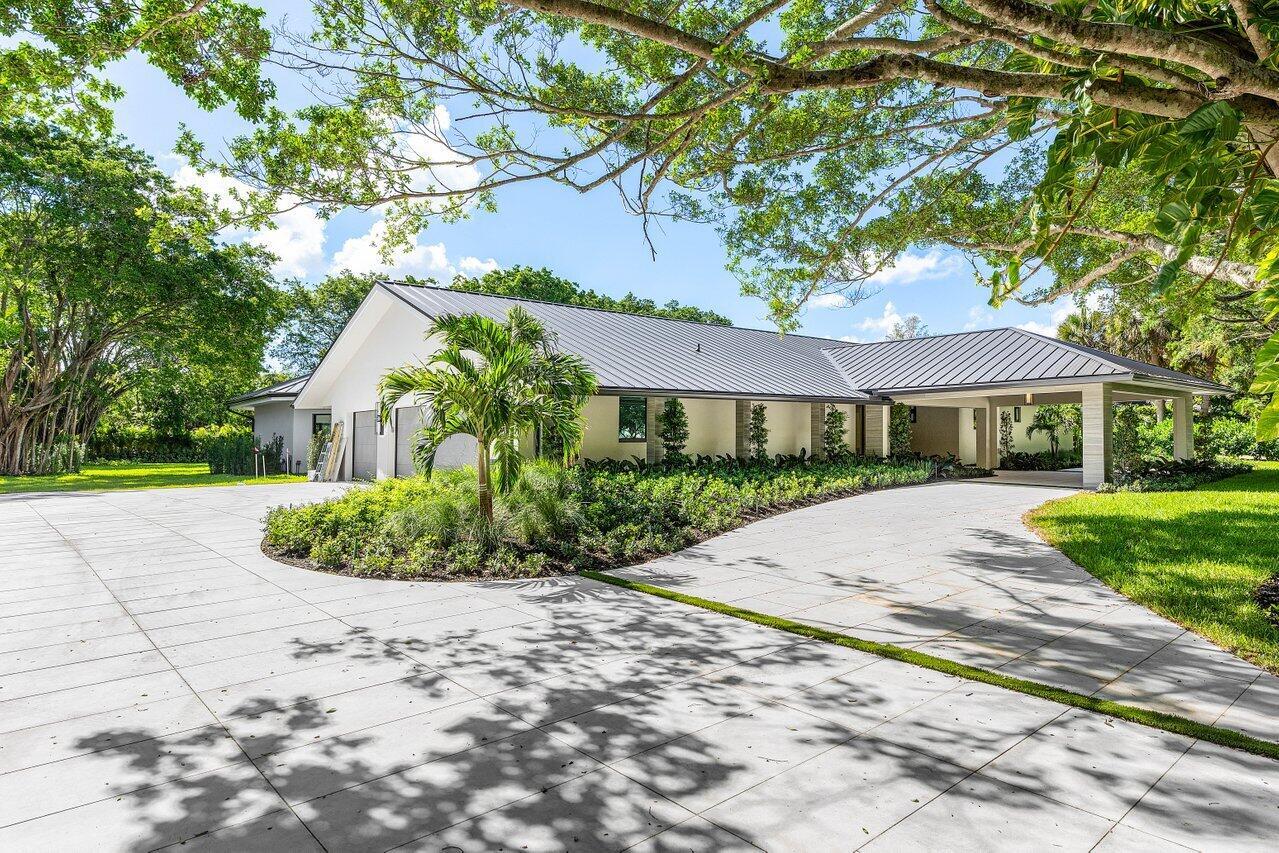 LONG LAKE ESTATES - Residential