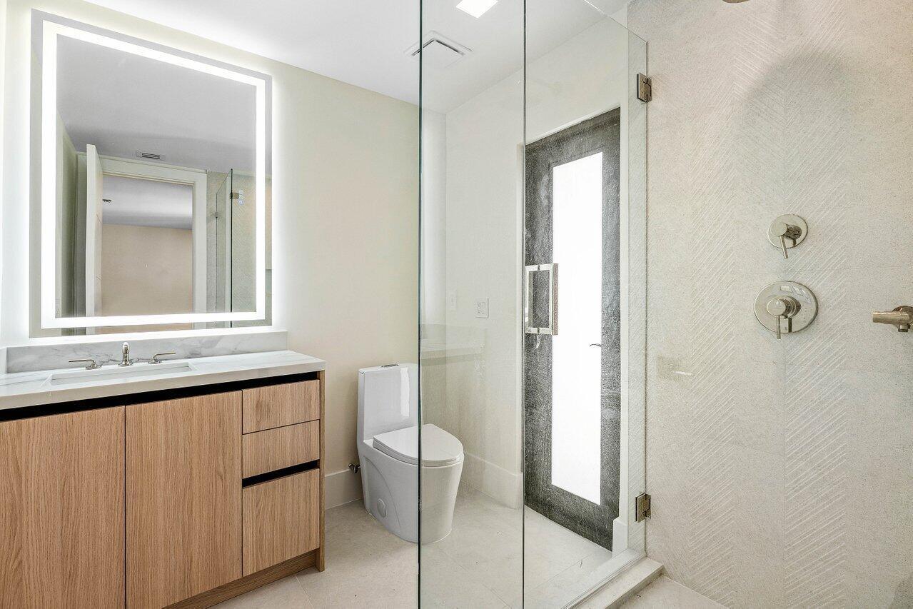 LONG LAKE ESTATES - Residential