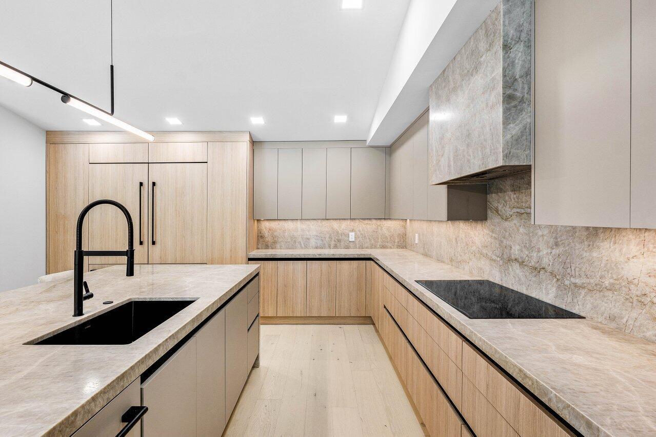 LONG LAKE ESTATES - Residential